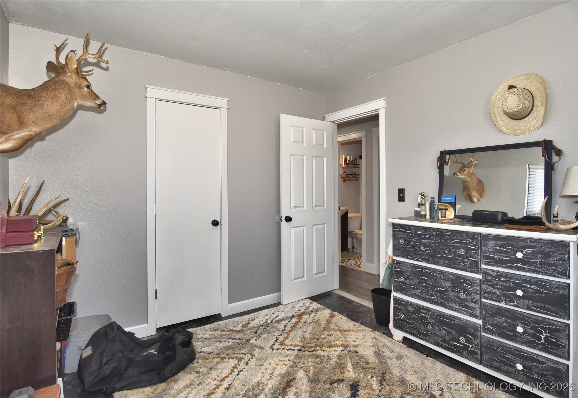 300 N Wildhorse Street Property Photo 16