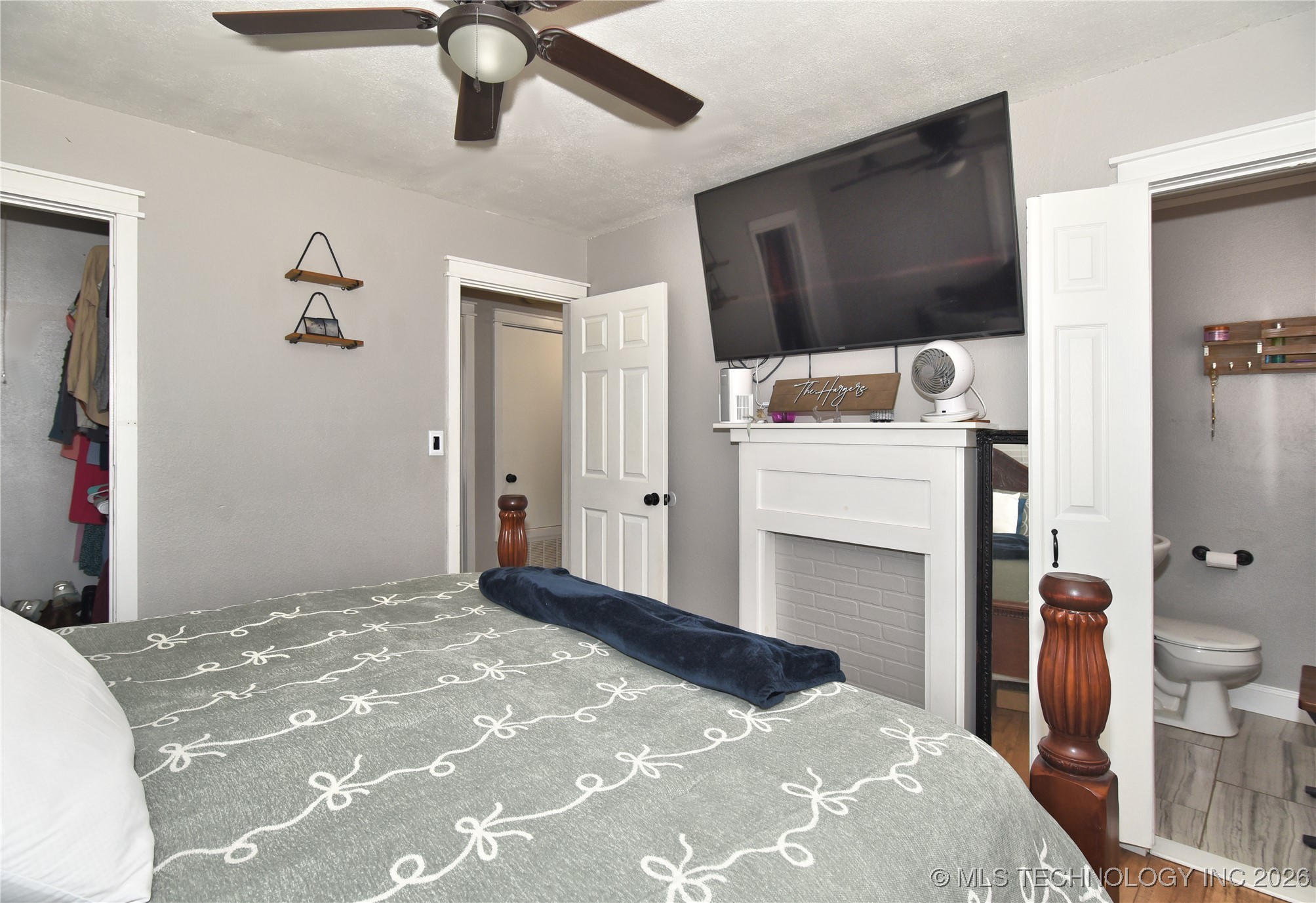 300 N Wildhorse Street Property Photo 18