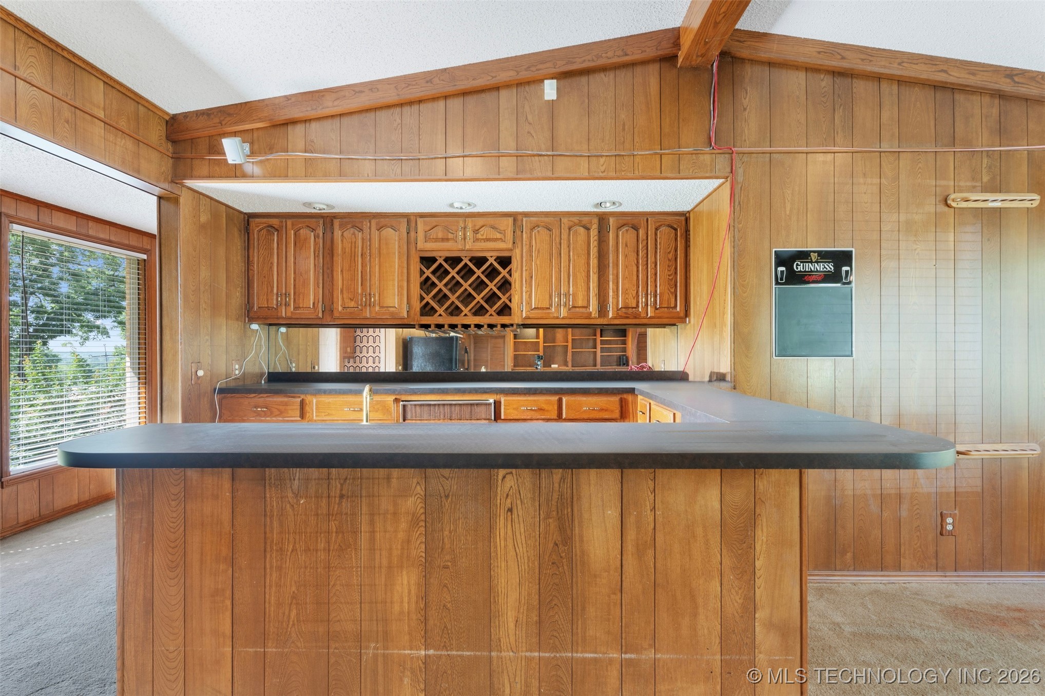 1561 E Country Club Drive Property Photo 19