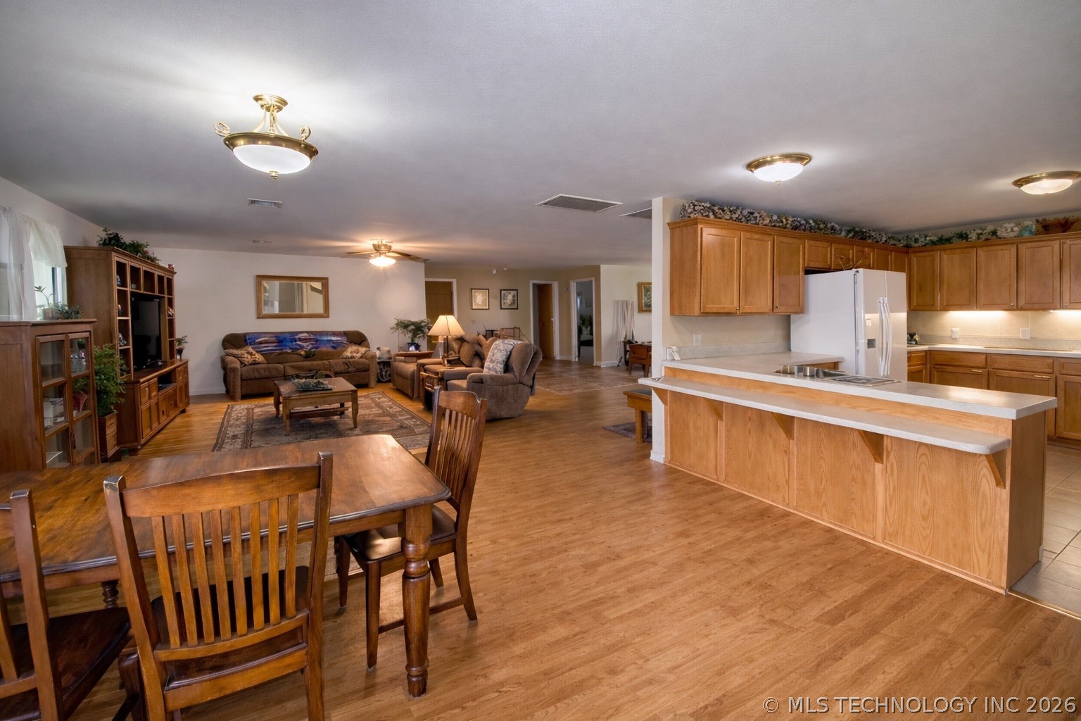 466758 Highway 101 Property Photo 7