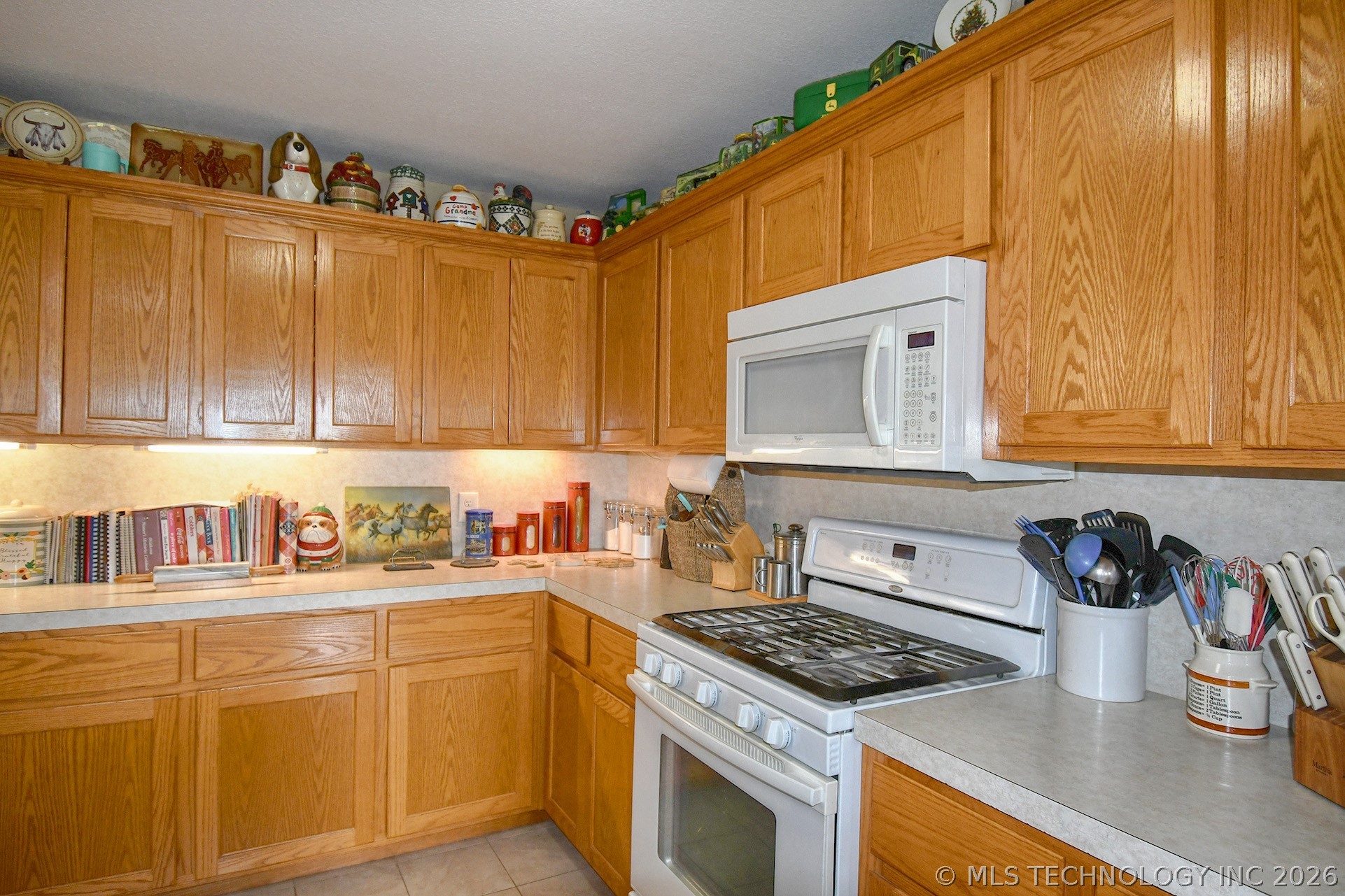 466758 Highway 101 Property Photo 11