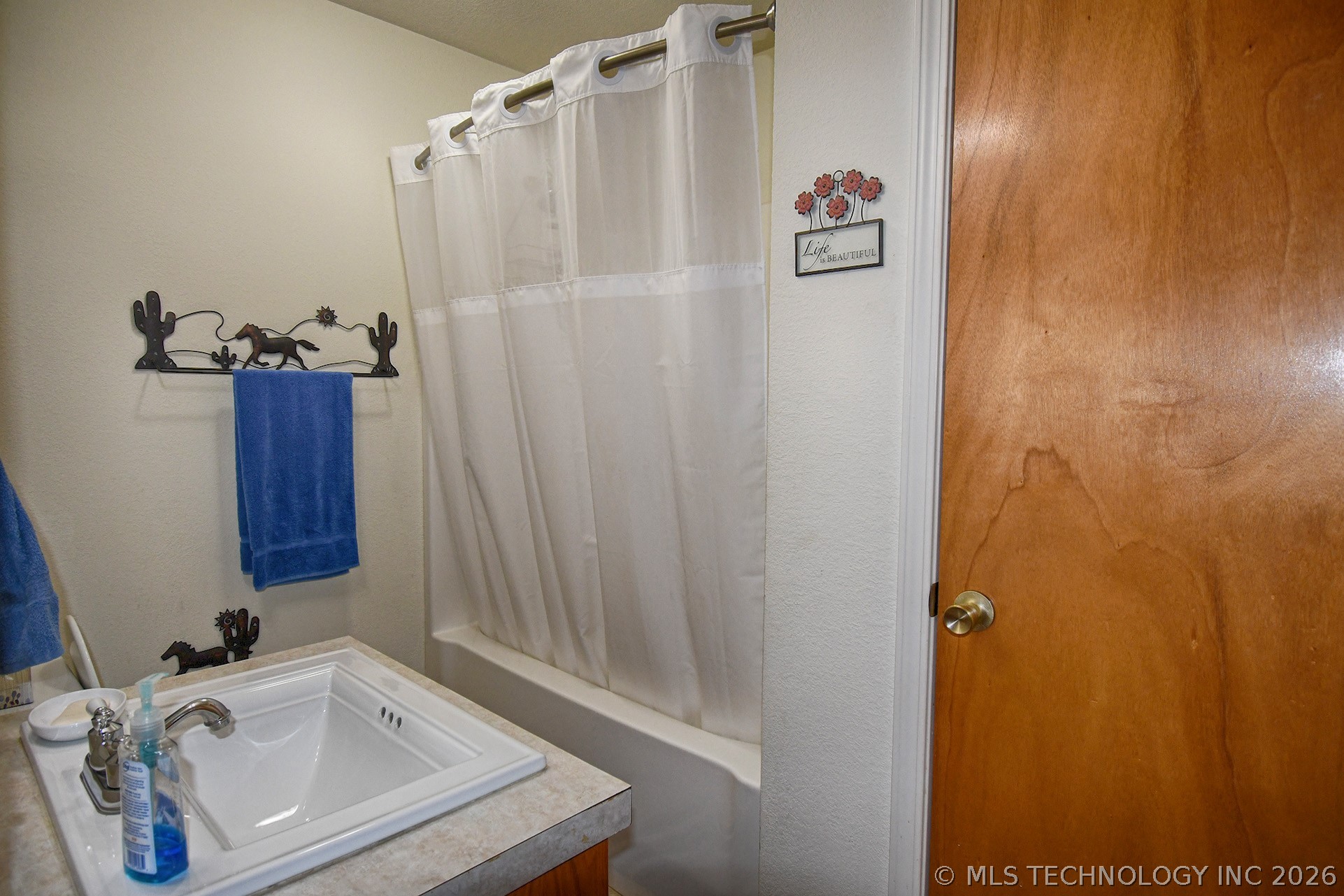 466758 Highway 101 Property Photo 18