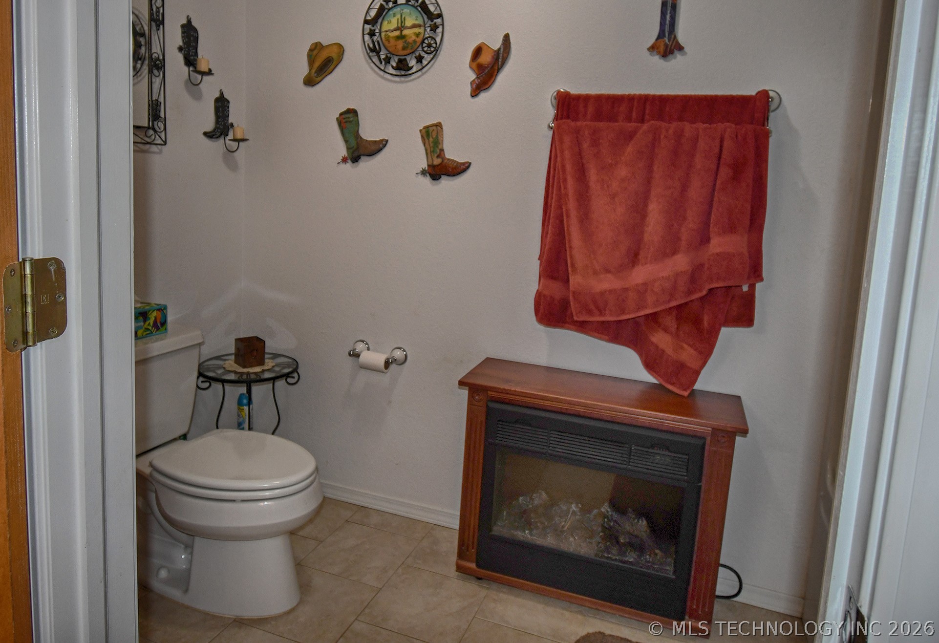 466758 Highway 101 Property Photo 24