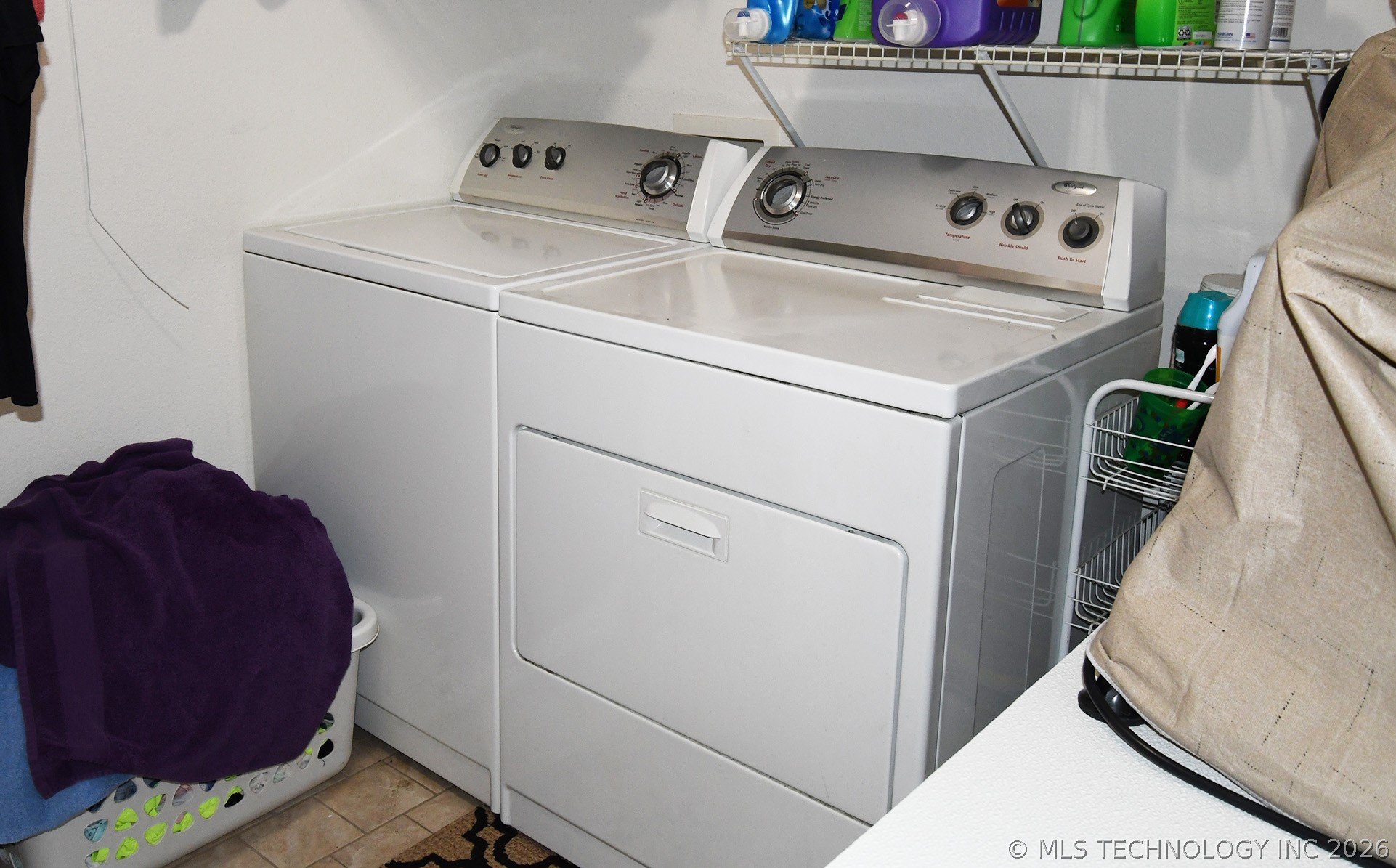 466758 Highway 101 Property Photo 28