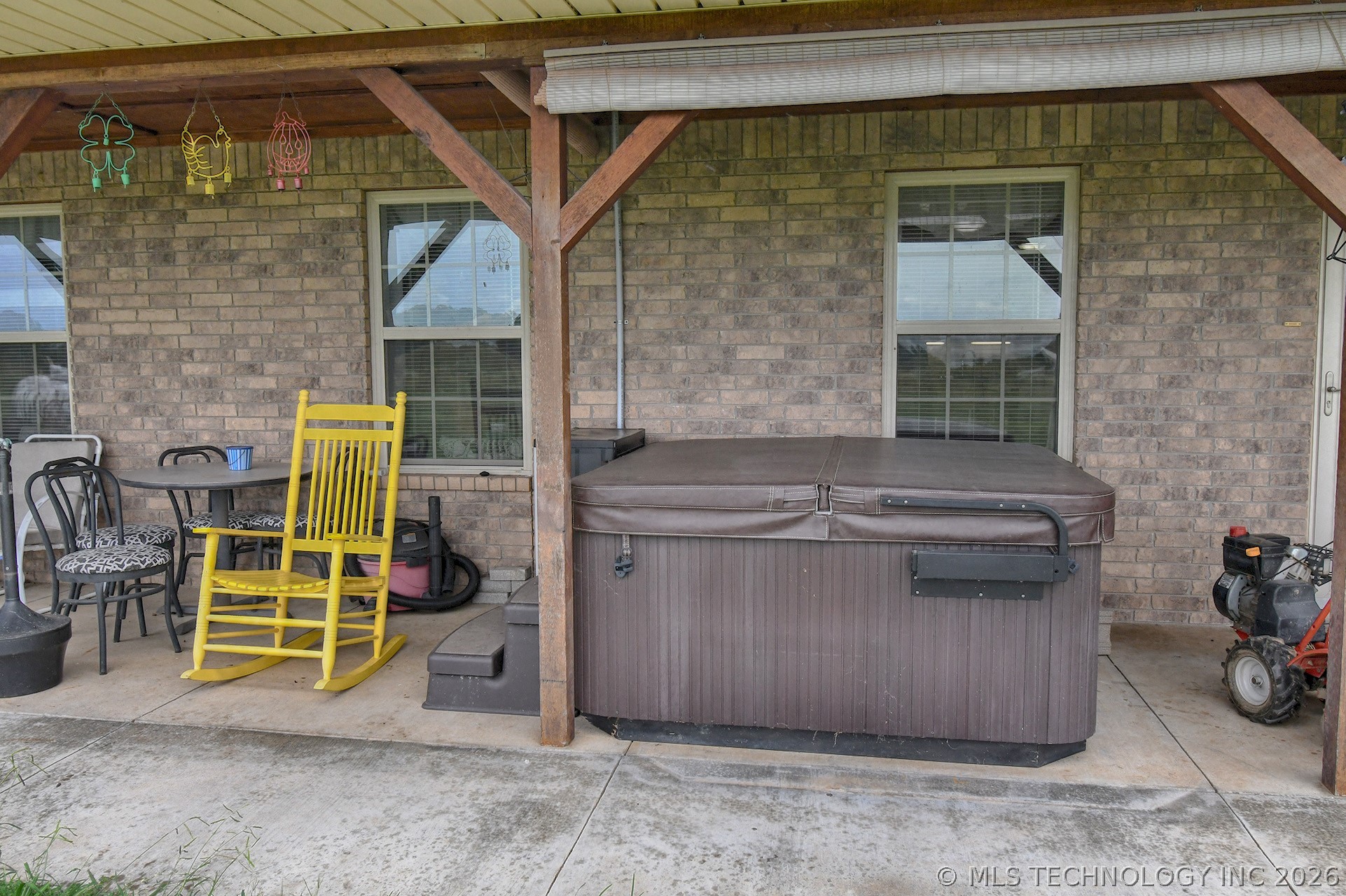 466758 Highway 101 Property Photo 29
