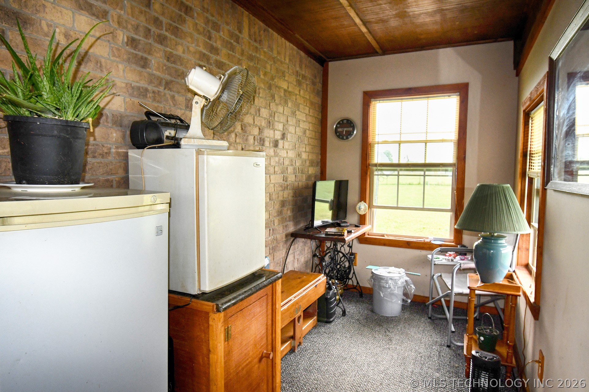 466758 Highway 101 Property Photo 30