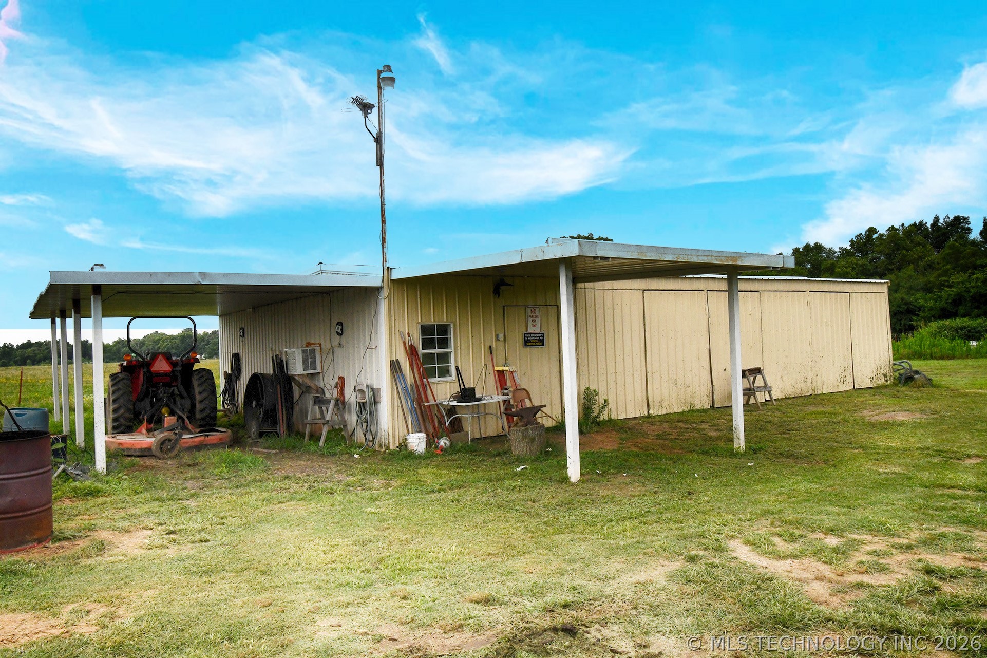 466758 Highway 101 Property Photo 34