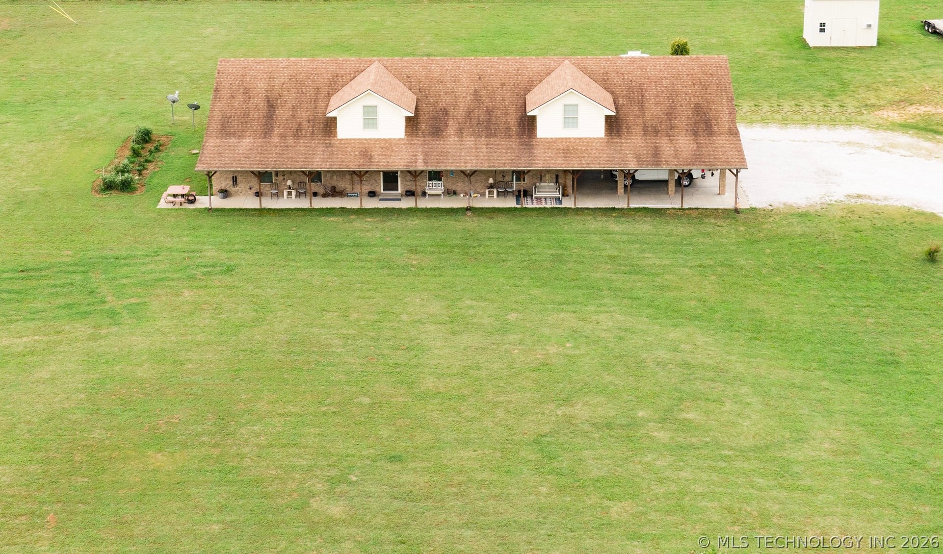 466758 Highway 101 Property Photo 36