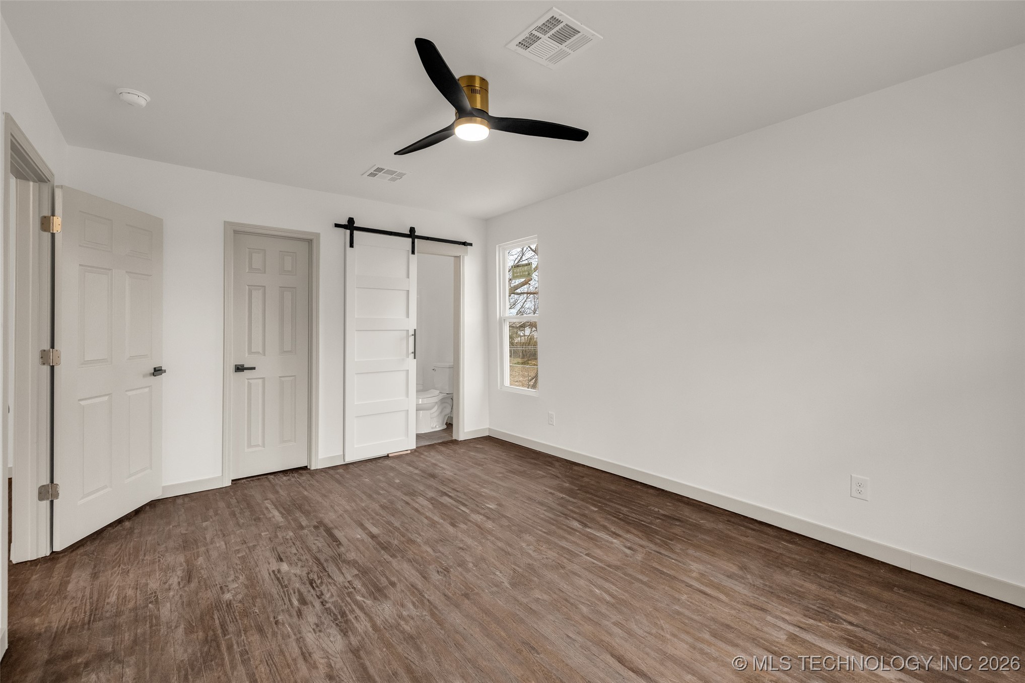 1017 W Newton Street Property Photo 15