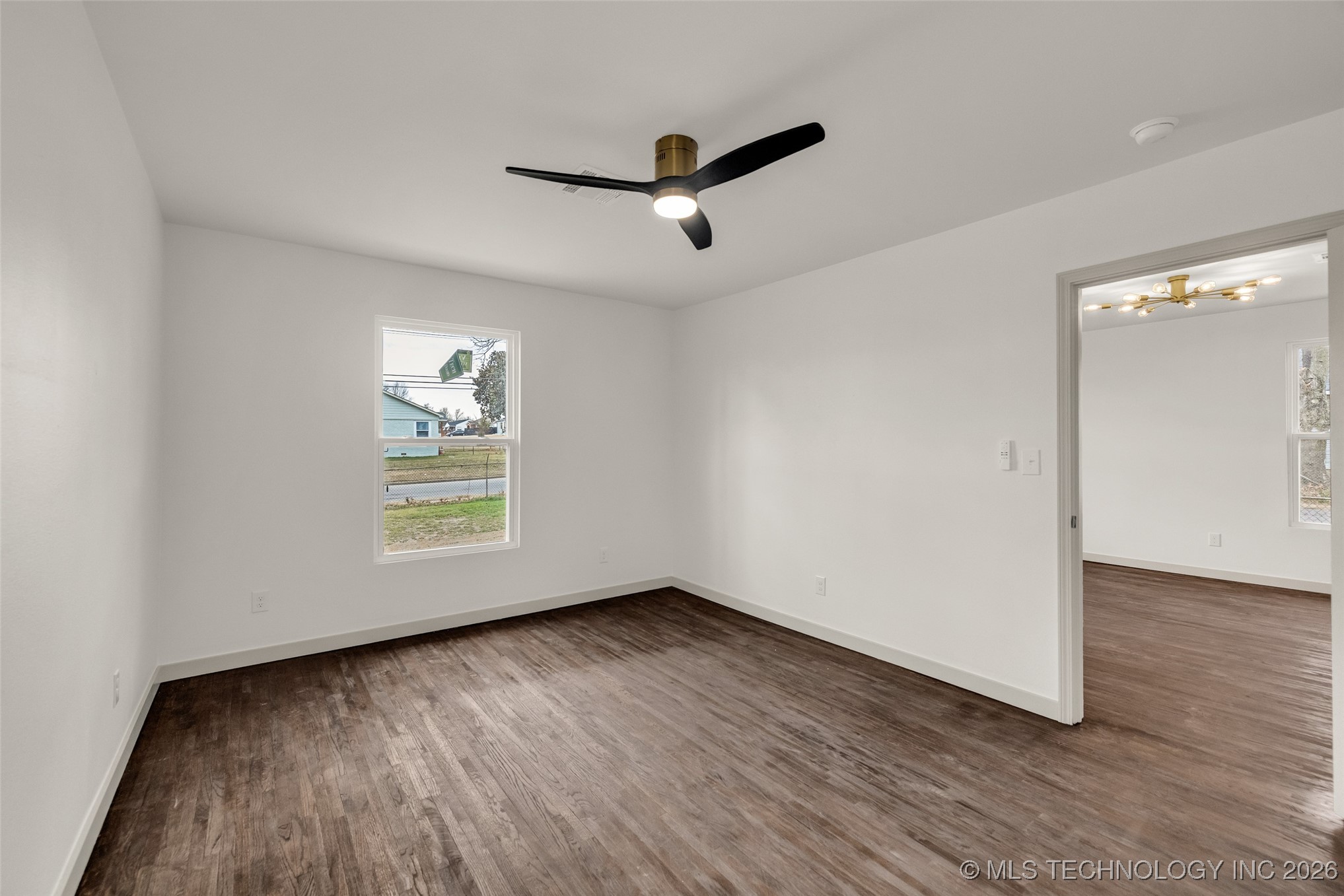 1017 W Newton Street Property Photo 17