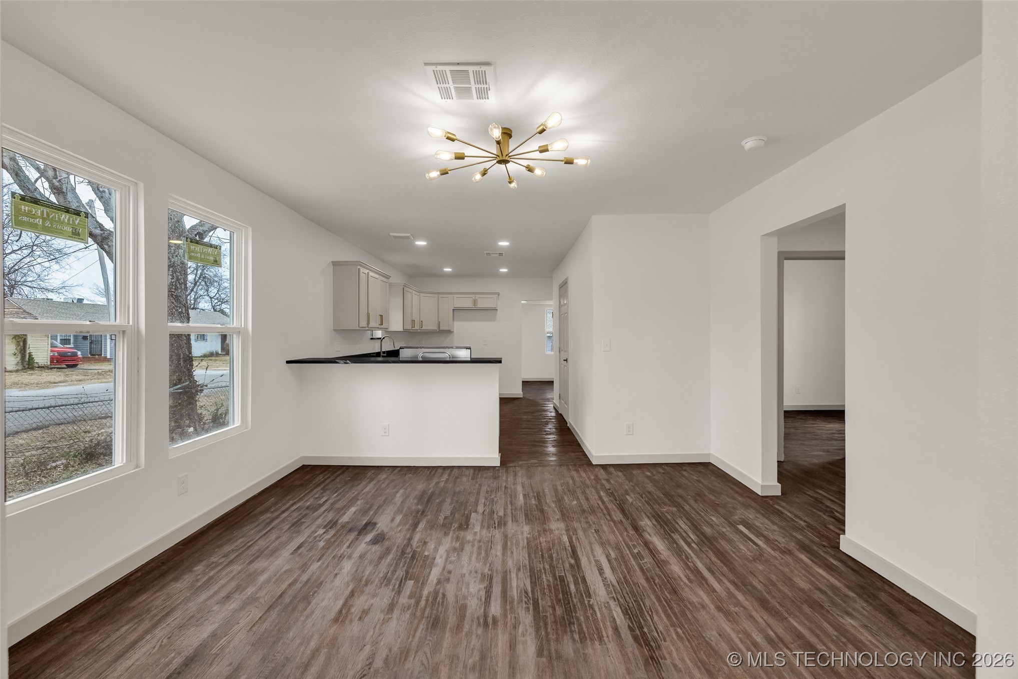 1017 W Newton Street Property Photo 19