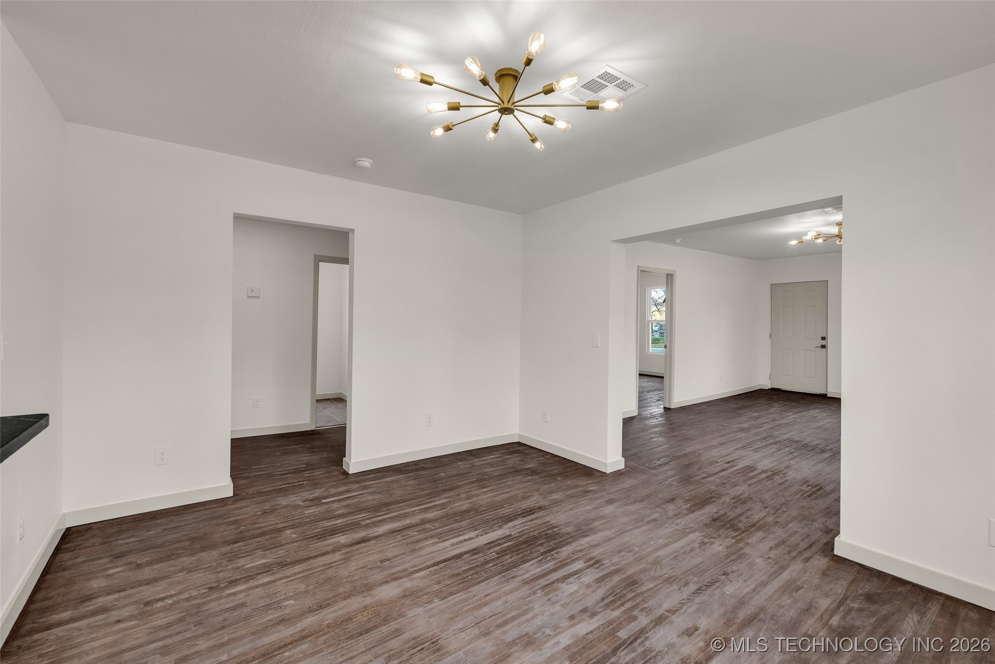 1017 W Newton Street Property Photo 23