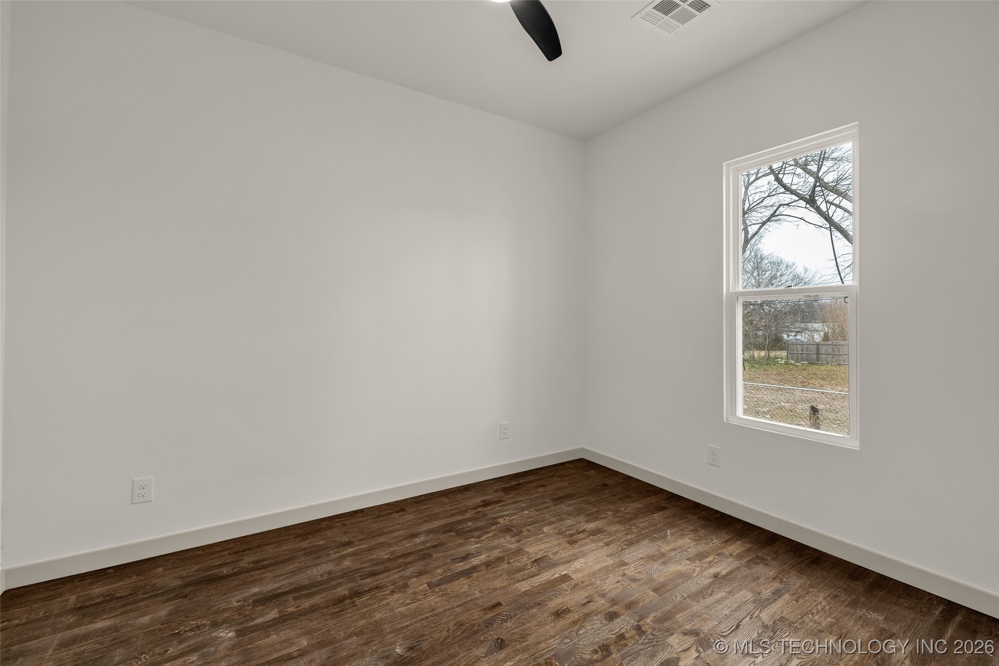 1017 W Newton Street Property Photo 27