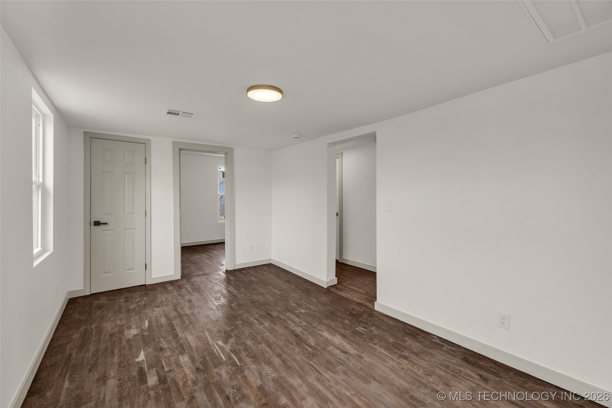 1017 W Newton Street Property Photo 29