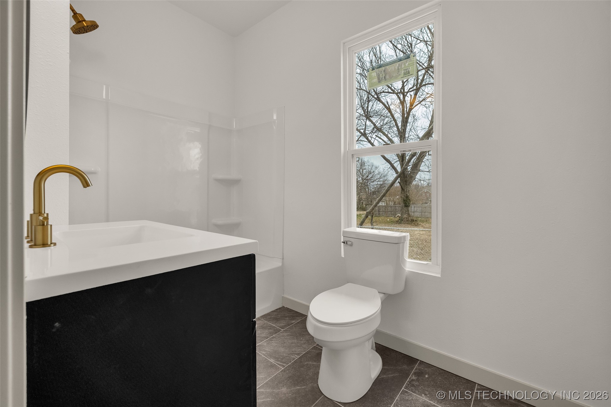 1017 W Newton Street Property Photo 33