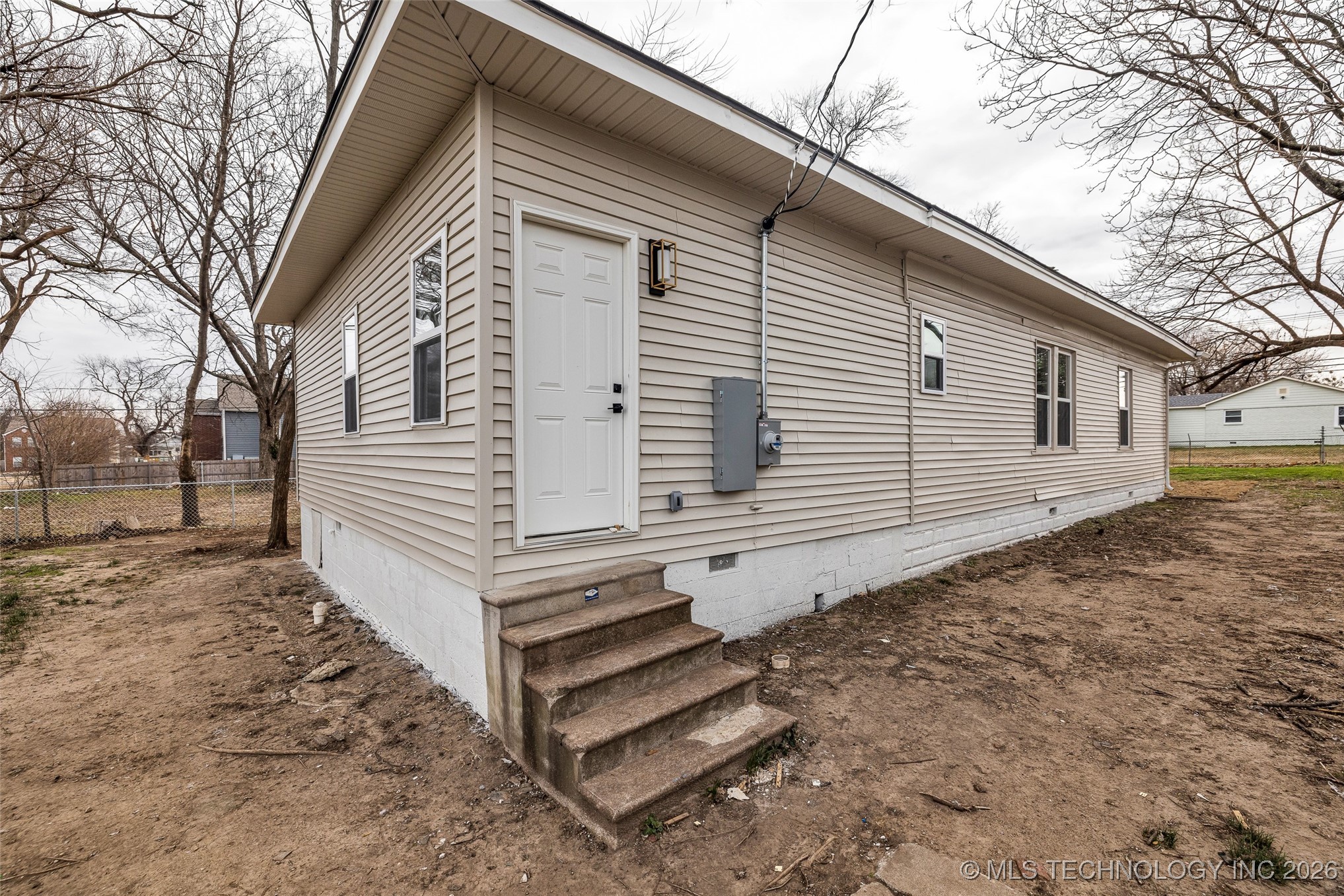 1017 W Newton Street Property Photo 36