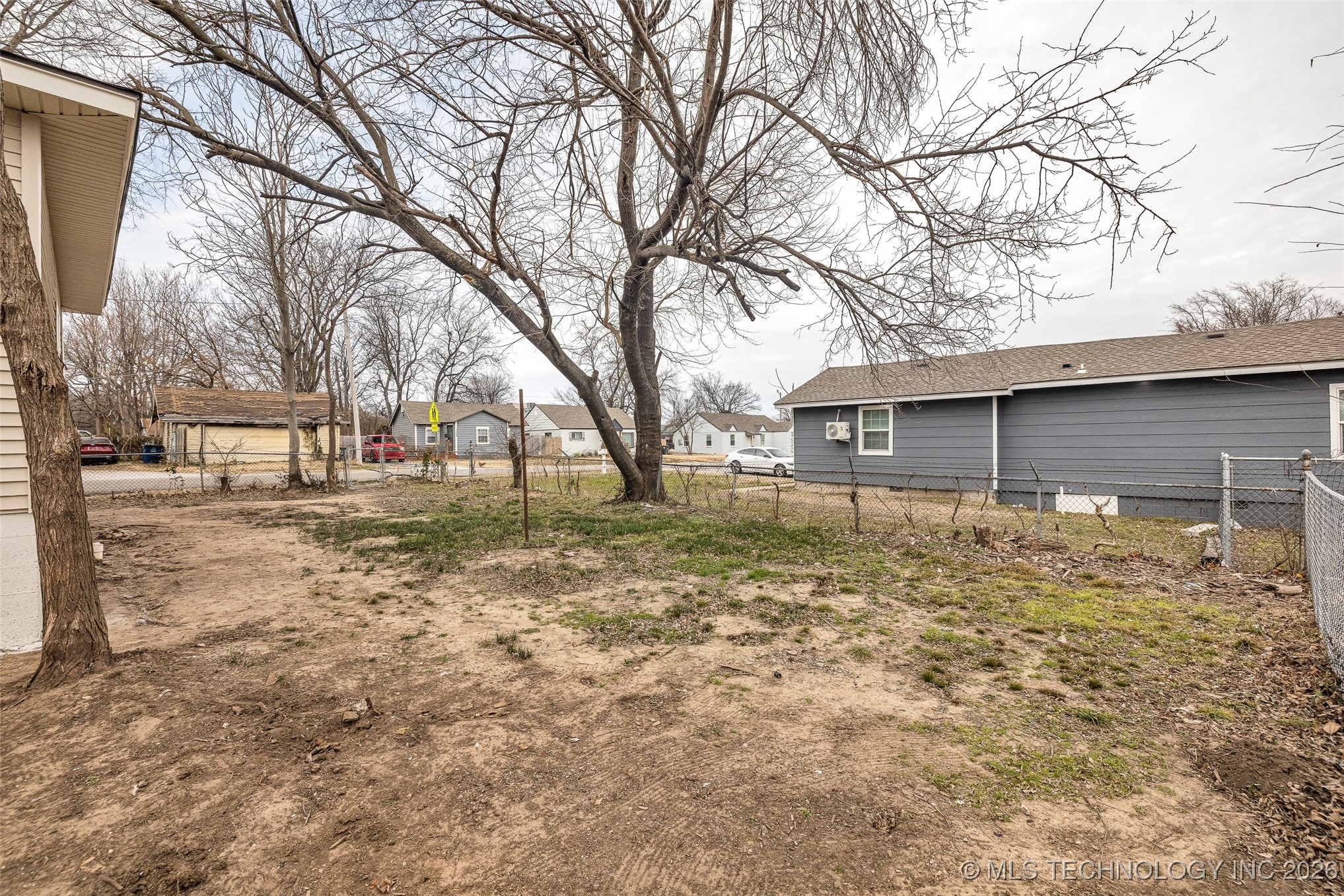 1017 W Newton Street Property Photo 38