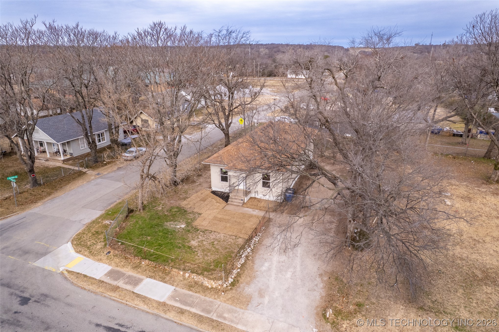 1017 W Newton Street Property Photo 40