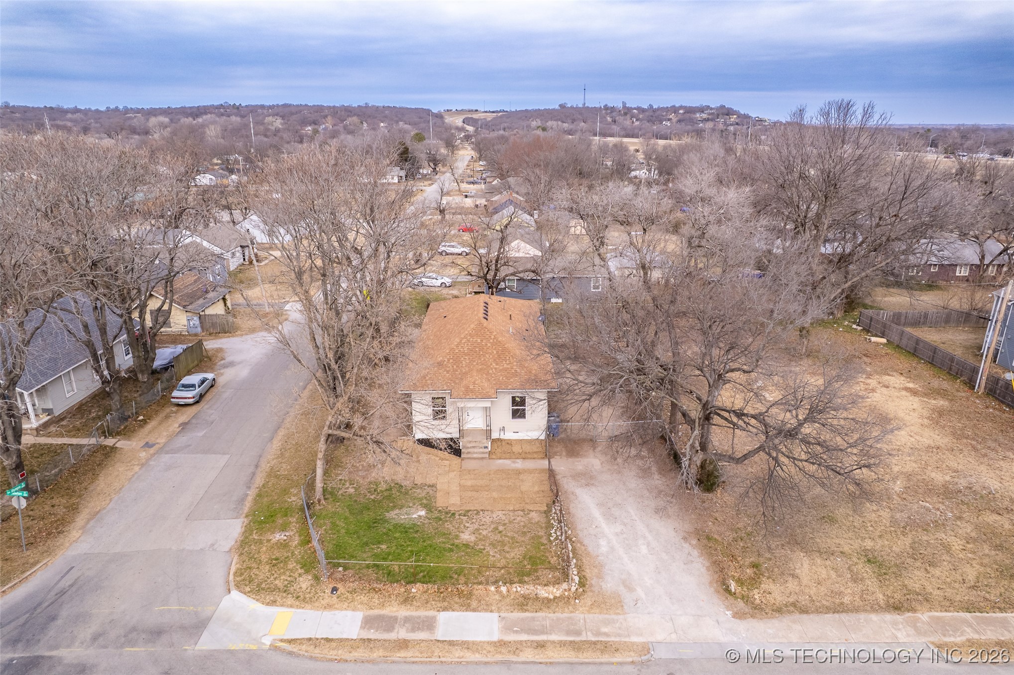 1017 W Newton Street Property Photo 41