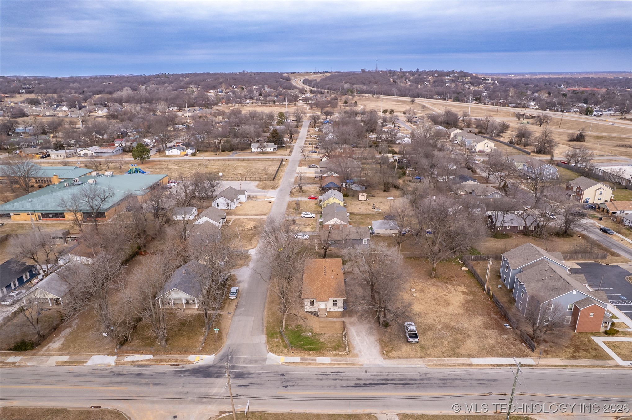 1017 W Newton Street Property Photo 47