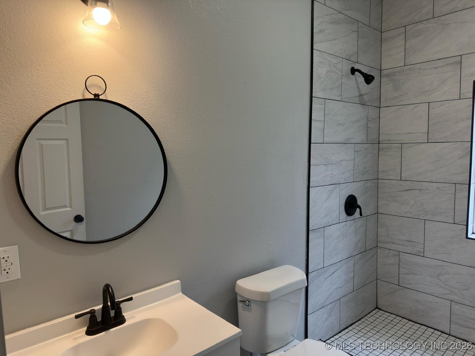 1503 Callahan Property Photo 3