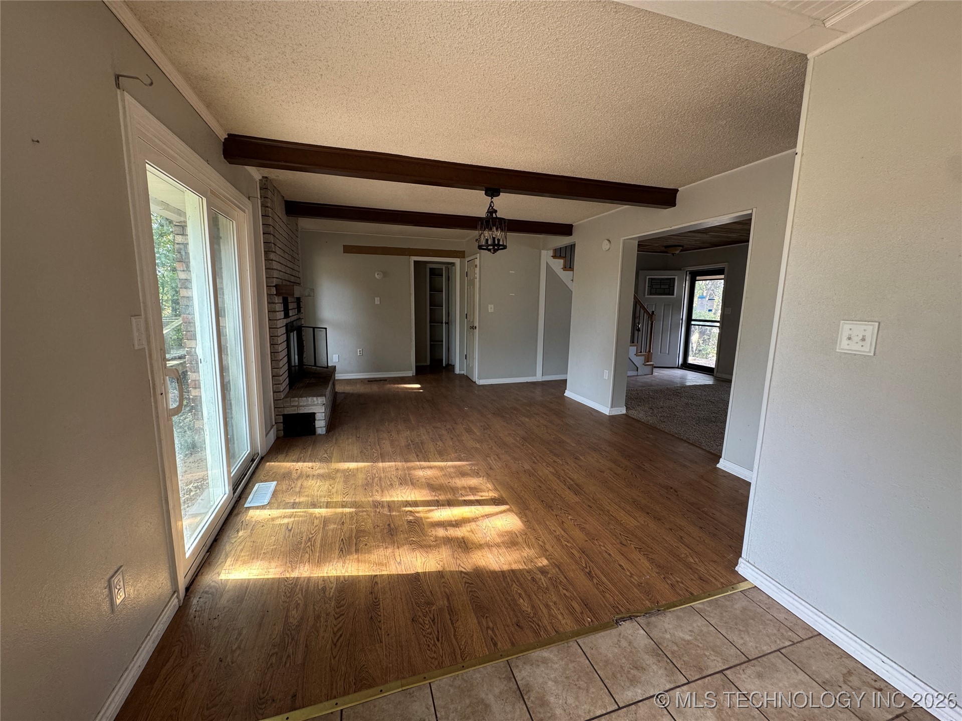 516 W 11th Avenue Property Photo 5