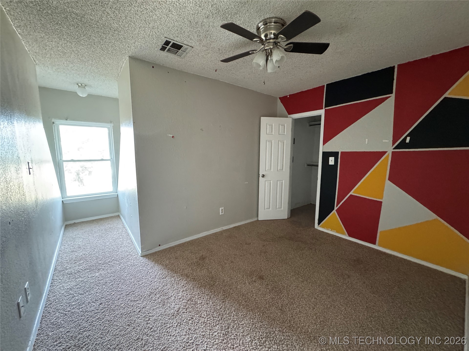 516 W 11th Avenue Property Photo 13