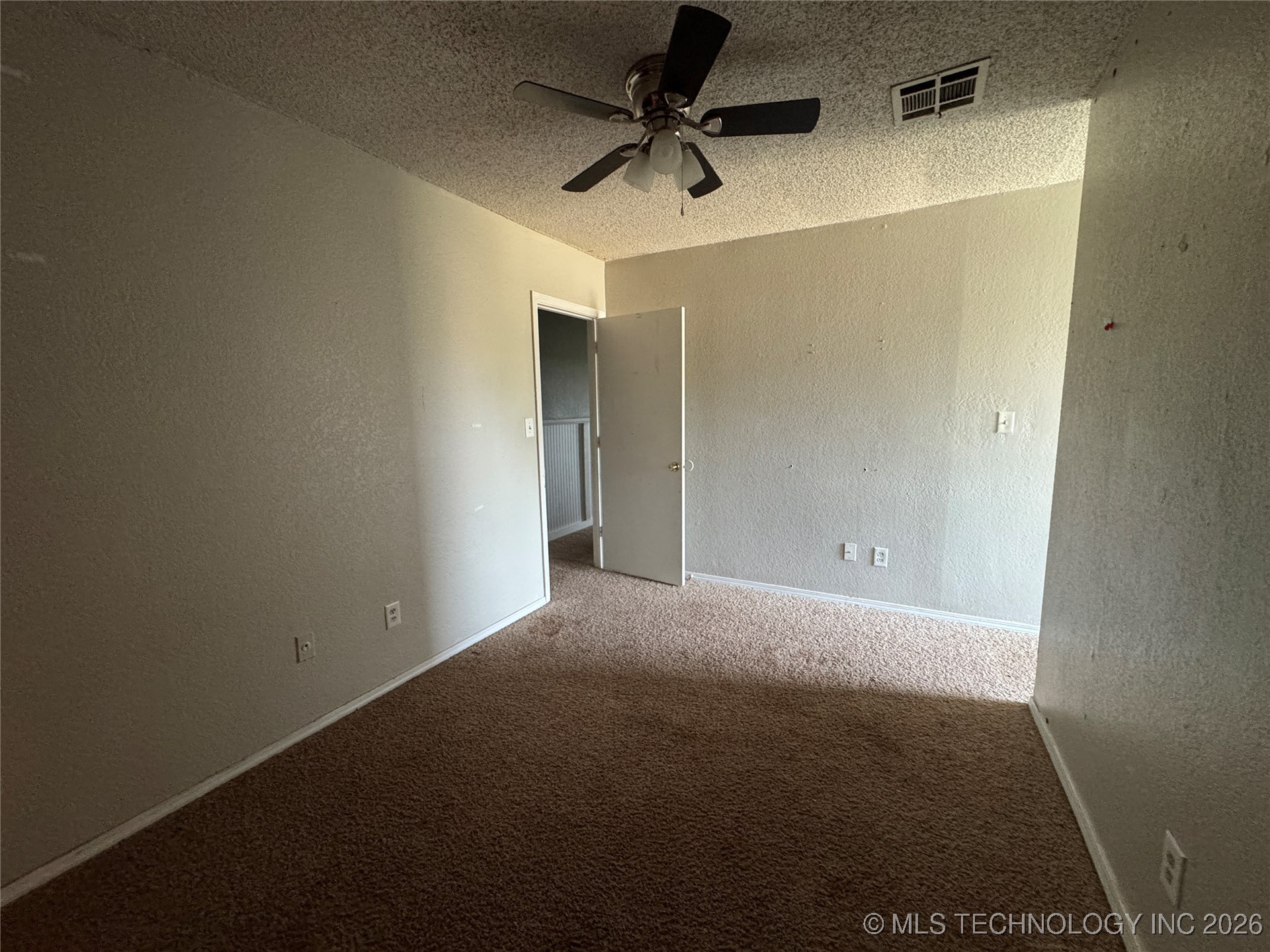 516 W 11th Avenue Property Photo 14