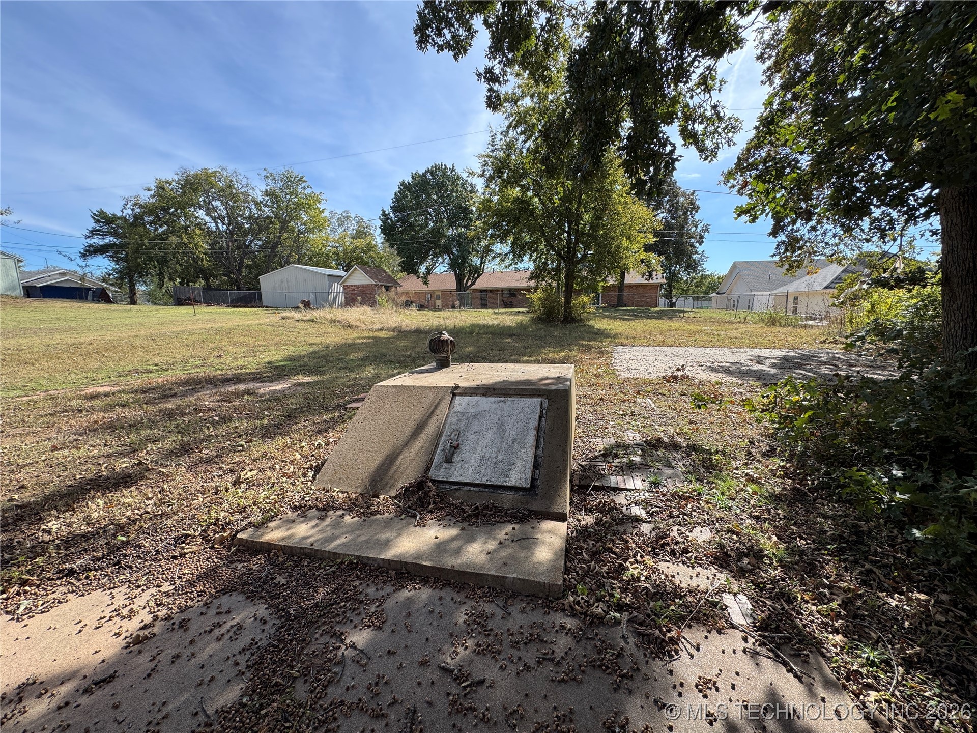 516 W 11th Avenue Property Photo 18