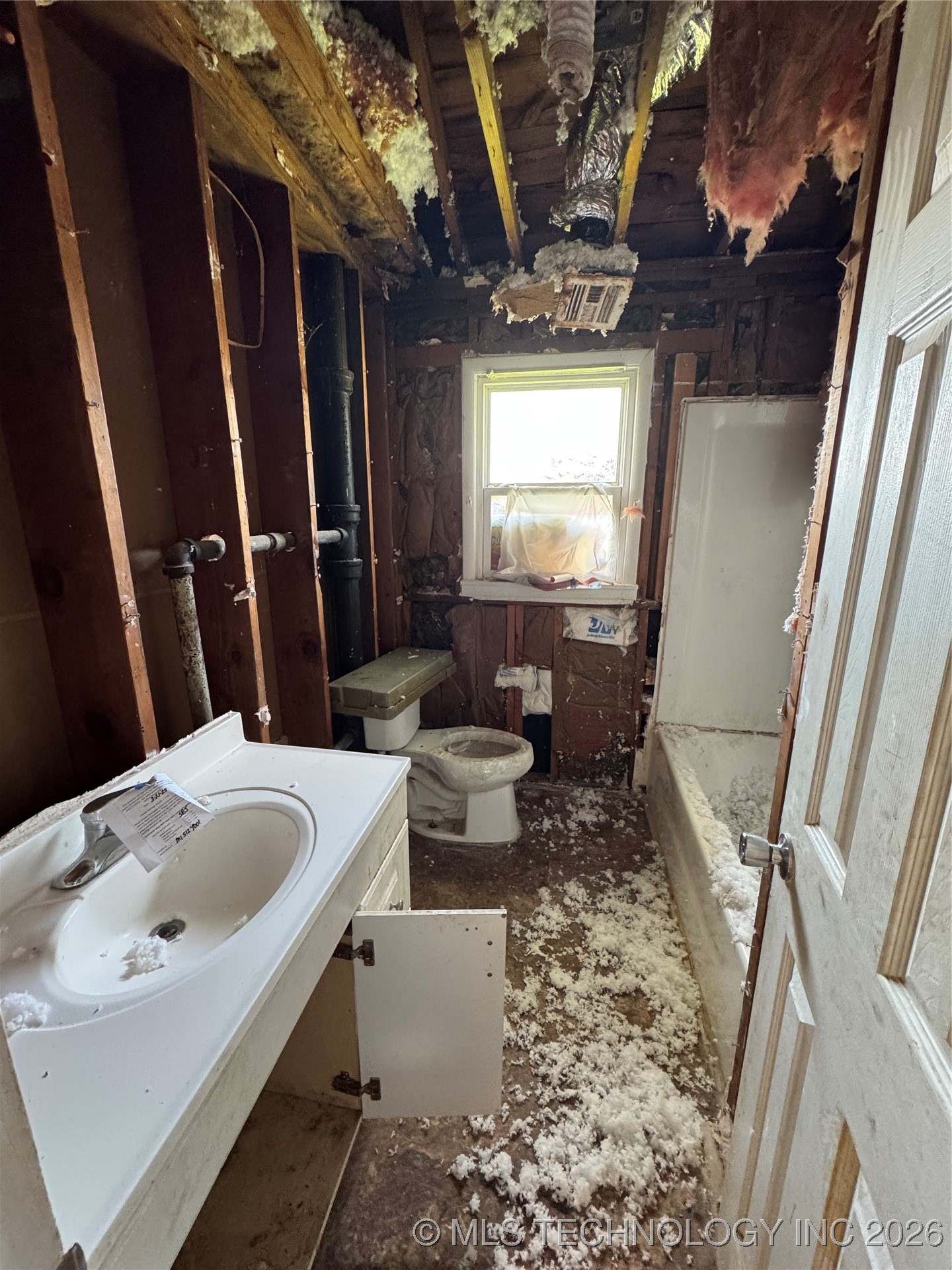 1600 S Park Street Property Photo 5