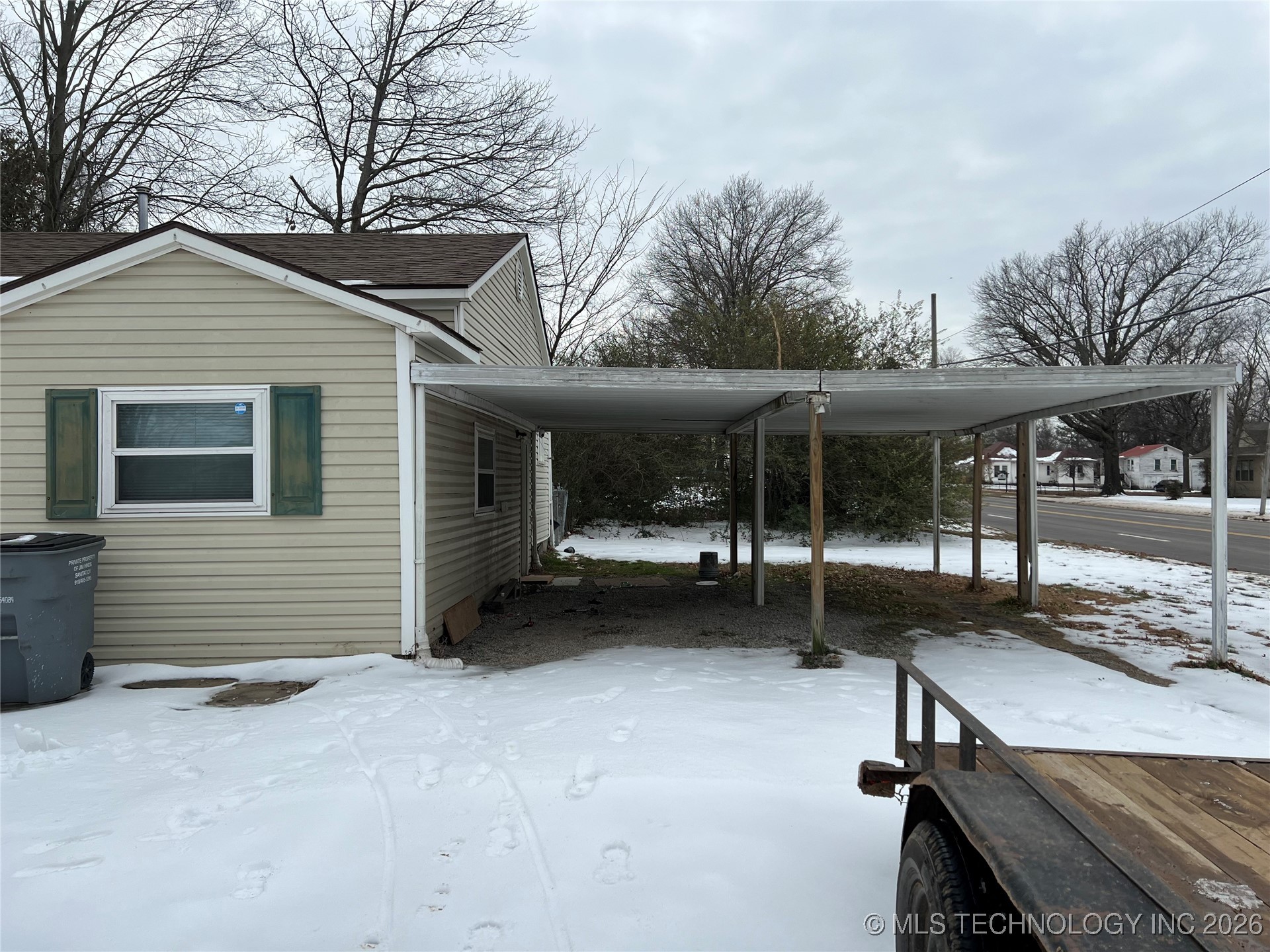 900 Se 7th Street Property Photo 4