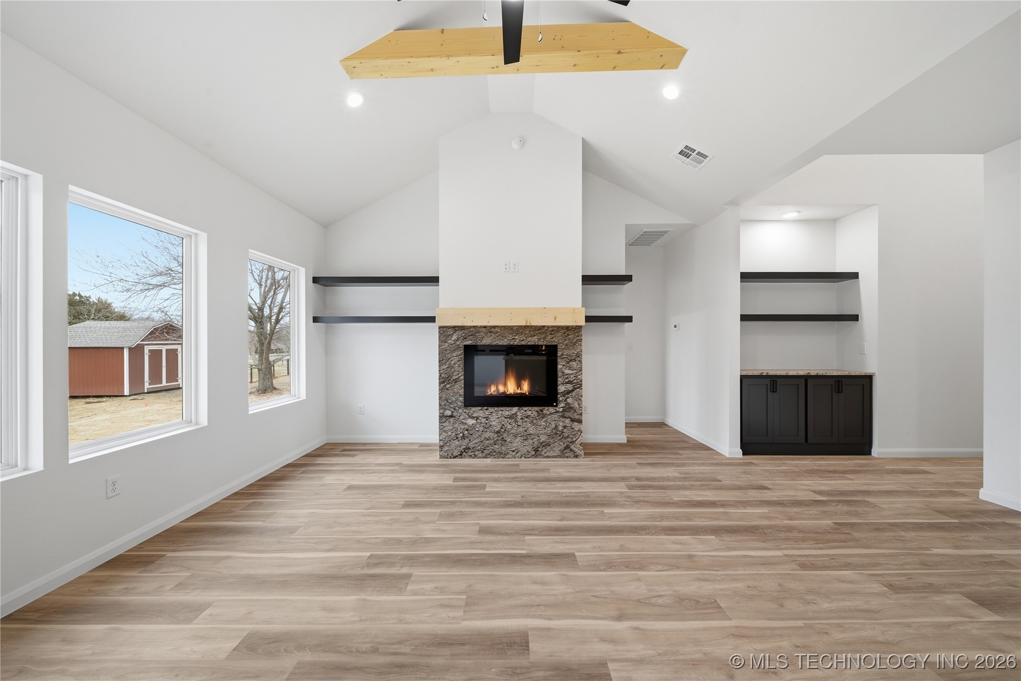 2207 Airport Road W Property Photo 10