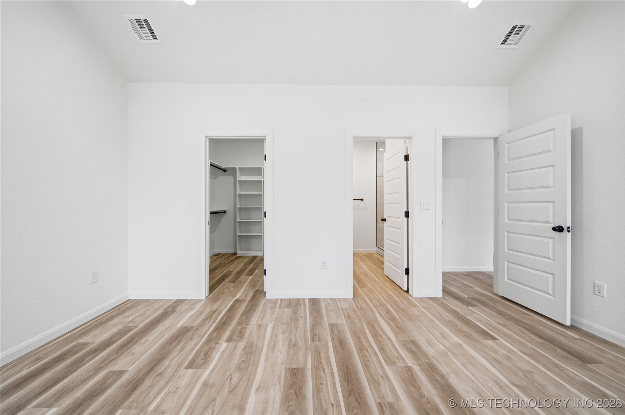 2207 Airport Road W Property Photo 16