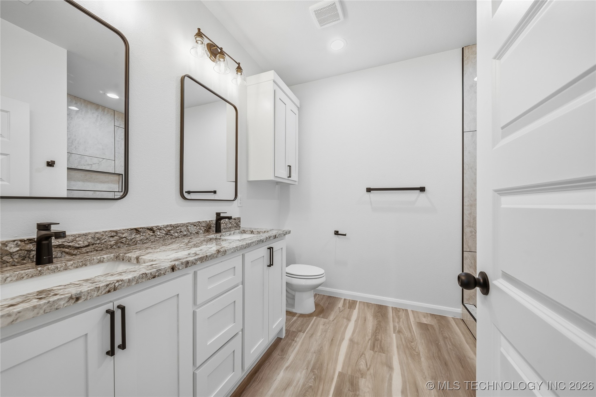 2207 Airport Road W Property Photo 17