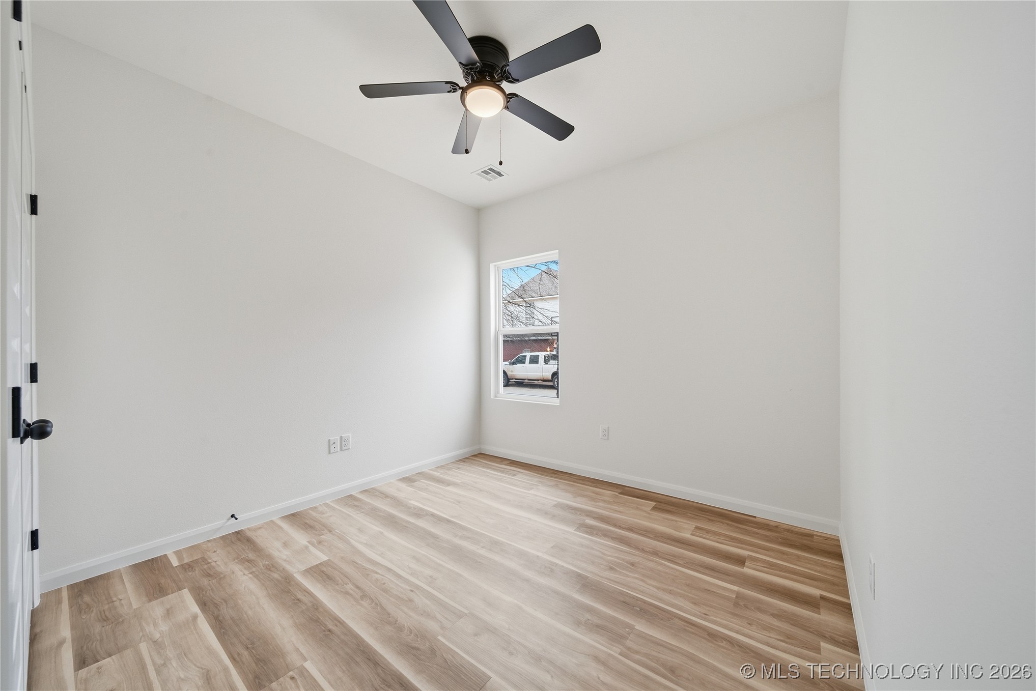 2207 Airport Road W Property Photo 21