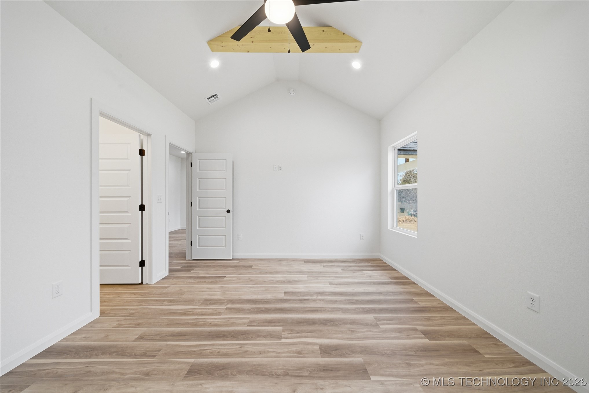 2207 Airport Road W Property Photo 36