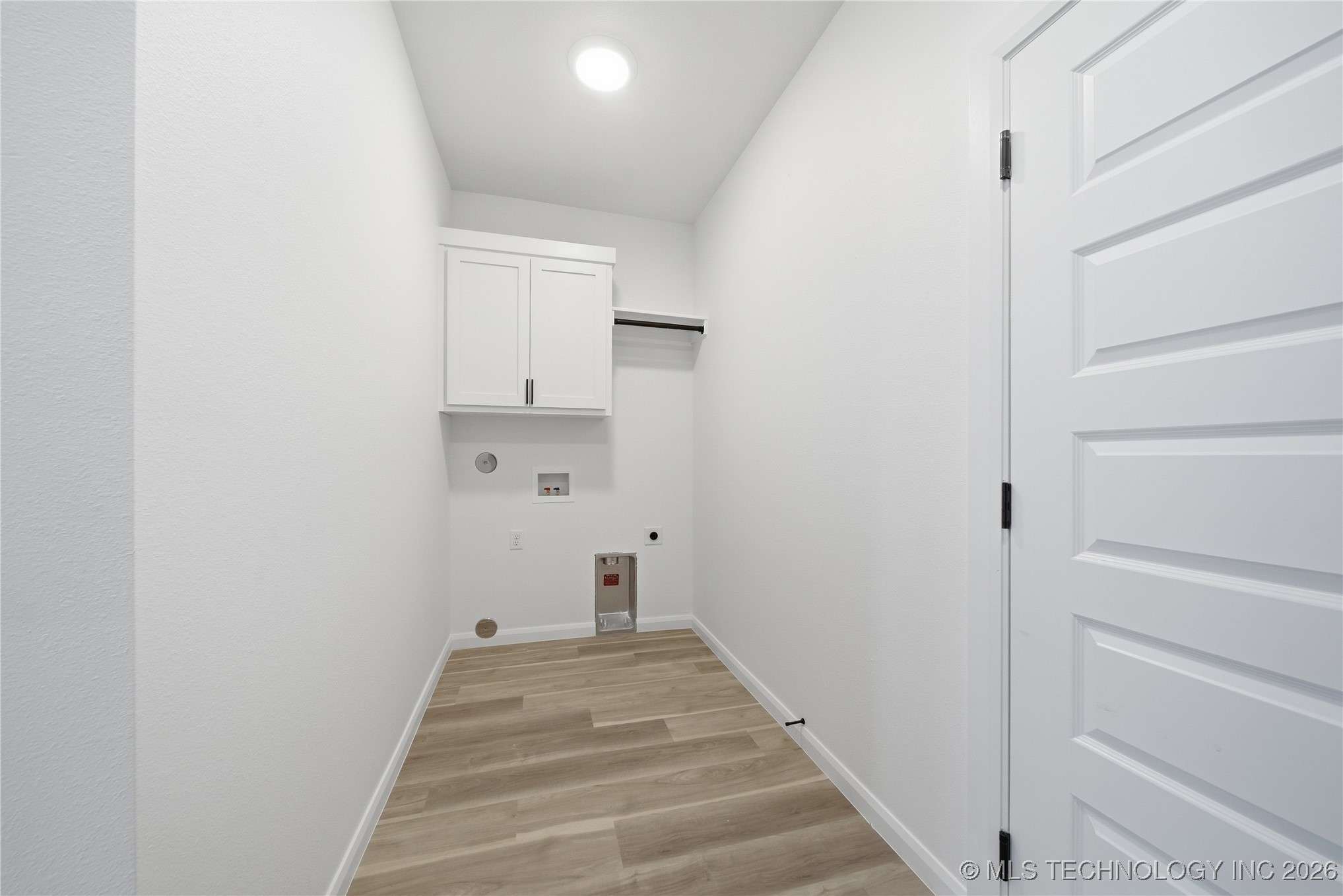 2207 Airport Road W Property Photo 38