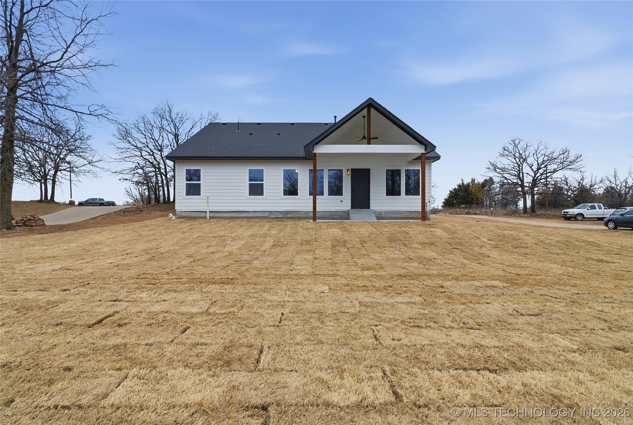 2207 Airport Road W Property Photo 40