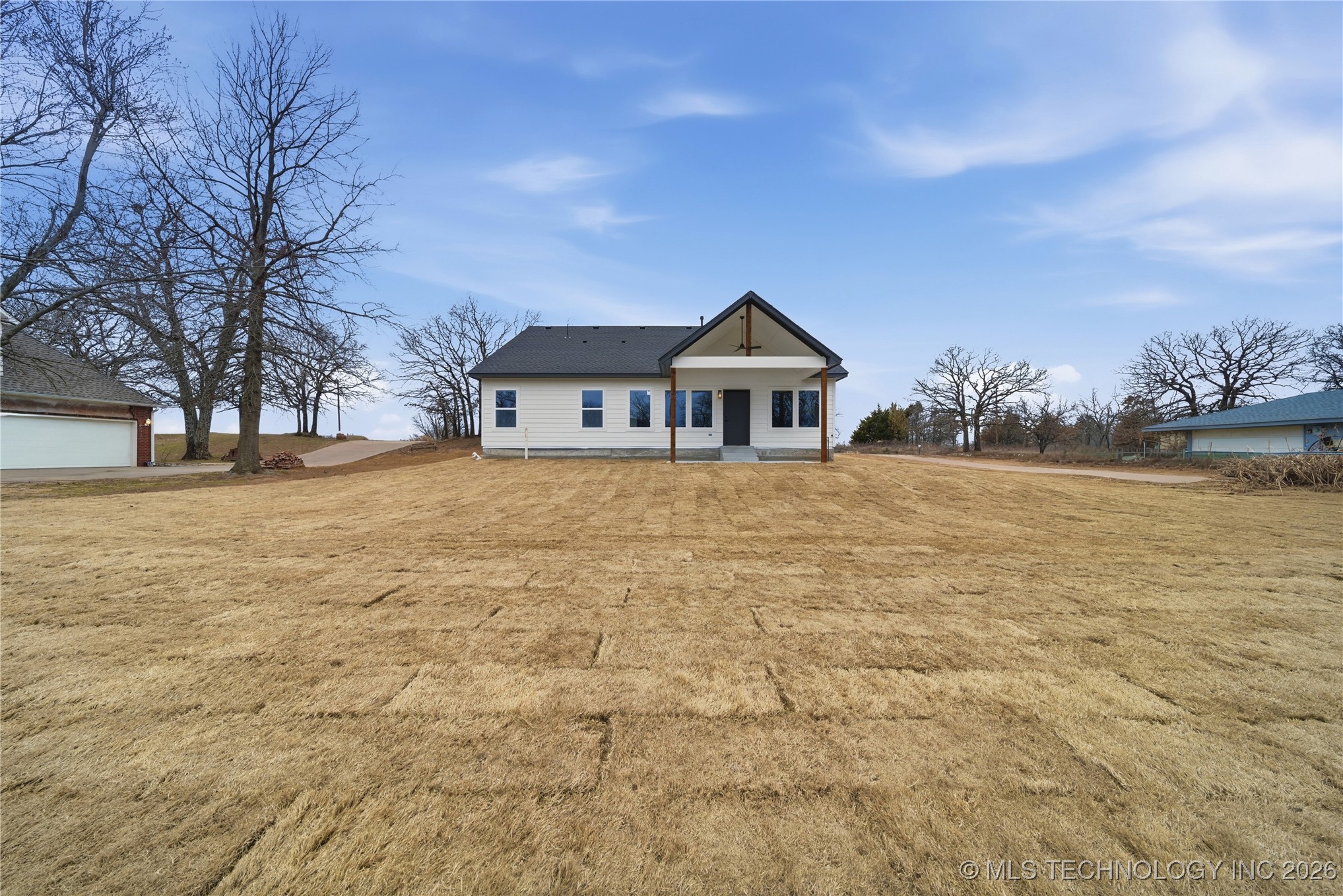 2207 Airport Road W Property Photo 43