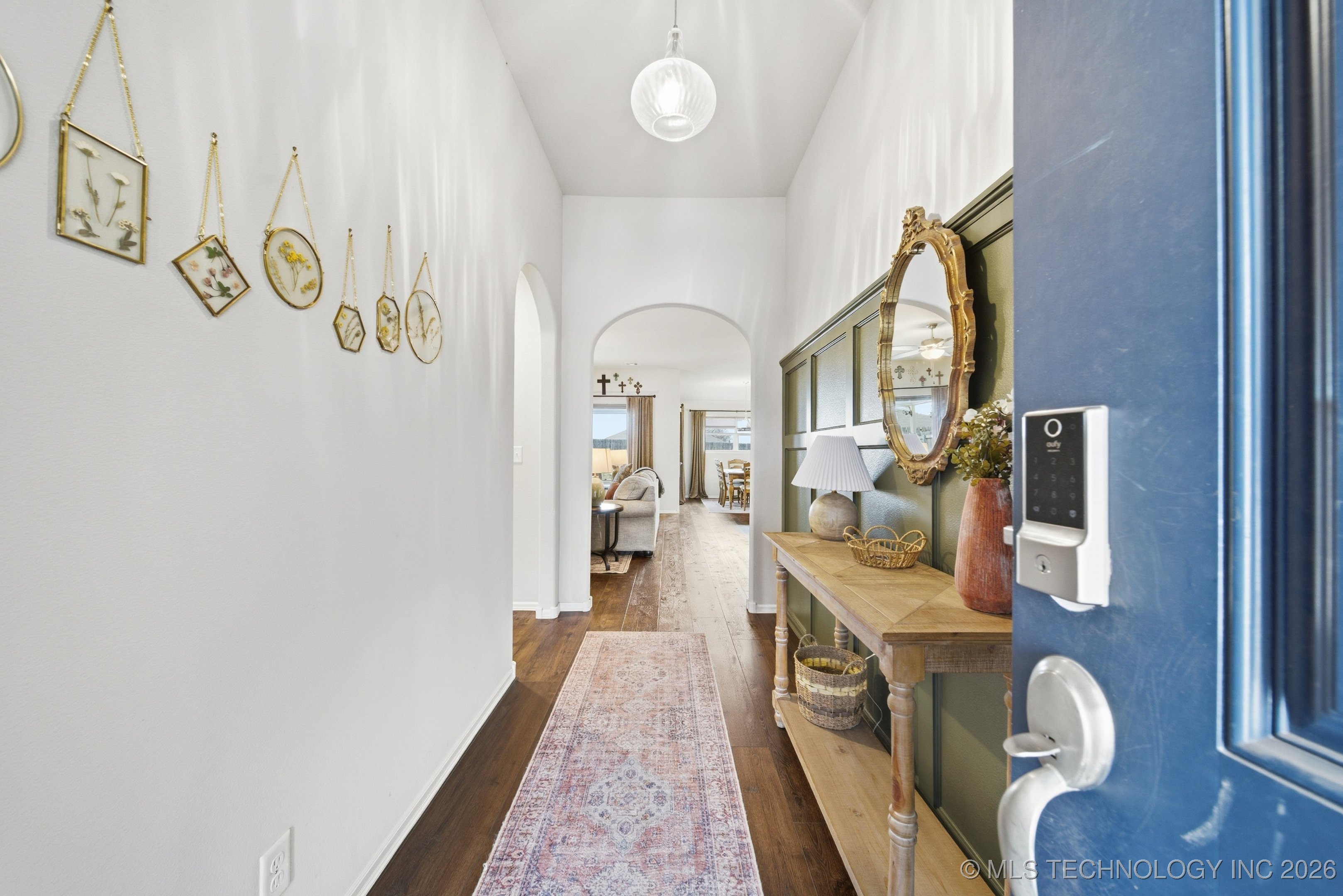 7221 S Hemlock Avenue Property Photo 6