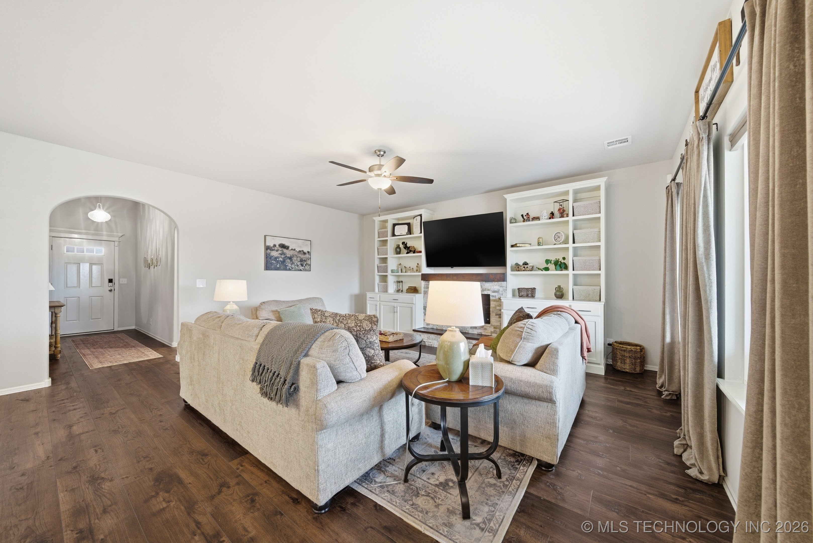 7221 S Hemlock Avenue Property Photo 11