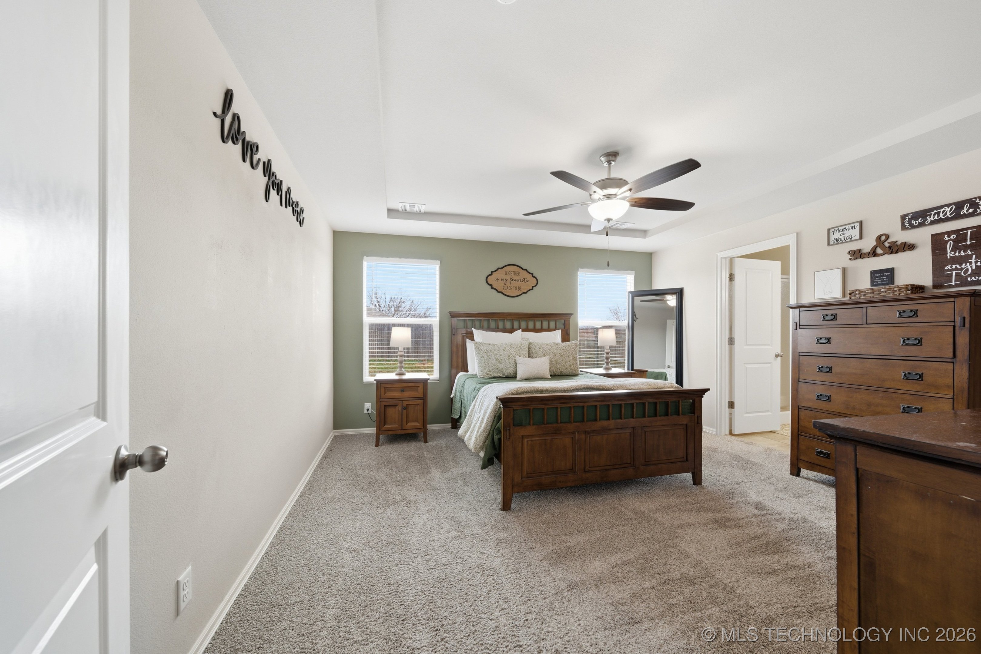 7221 S Hemlock Avenue Property Photo 20