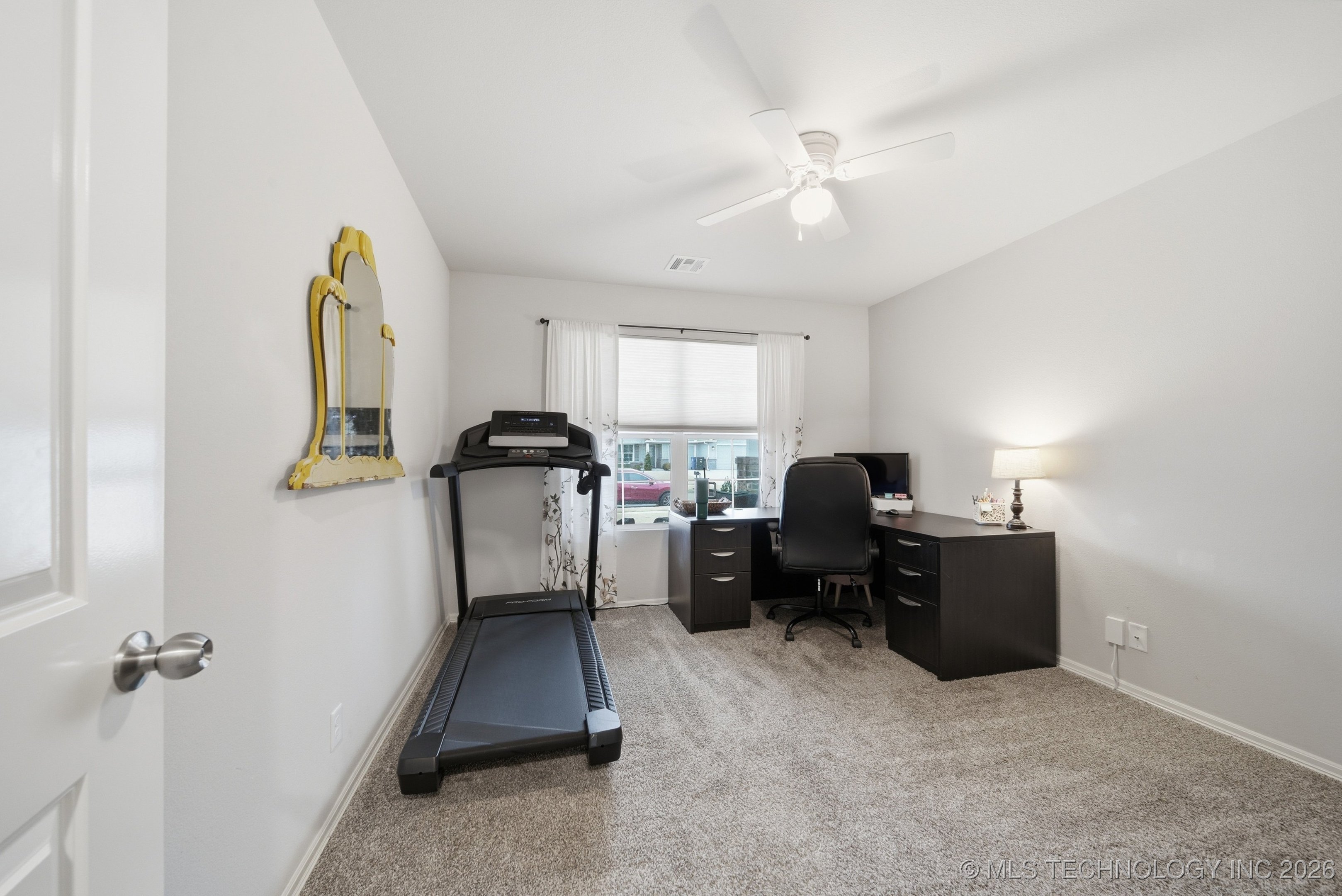 7221 S Hemlock Avenue Property Photo 26