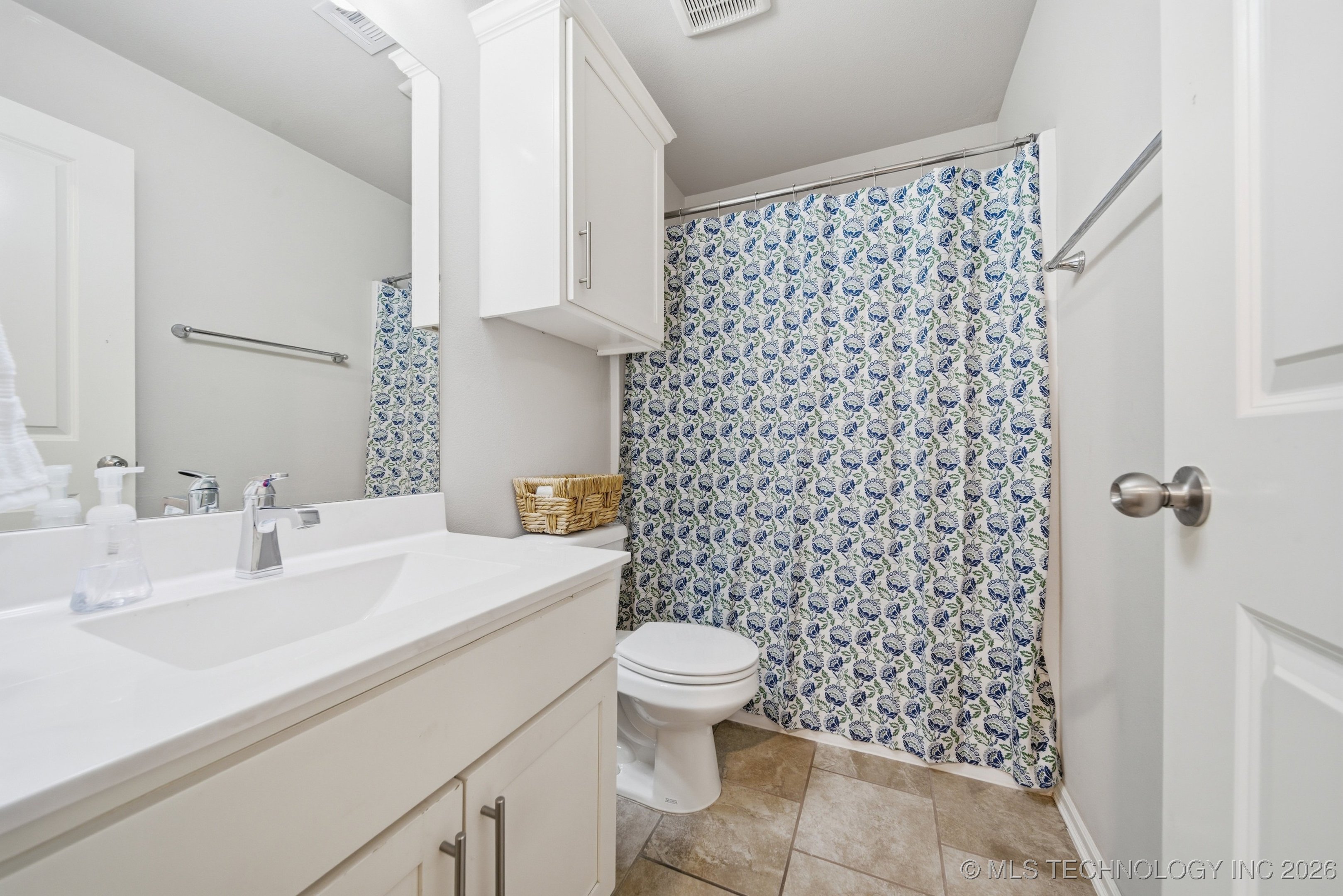 7221 S Hemlock Avenue Property Photo 27