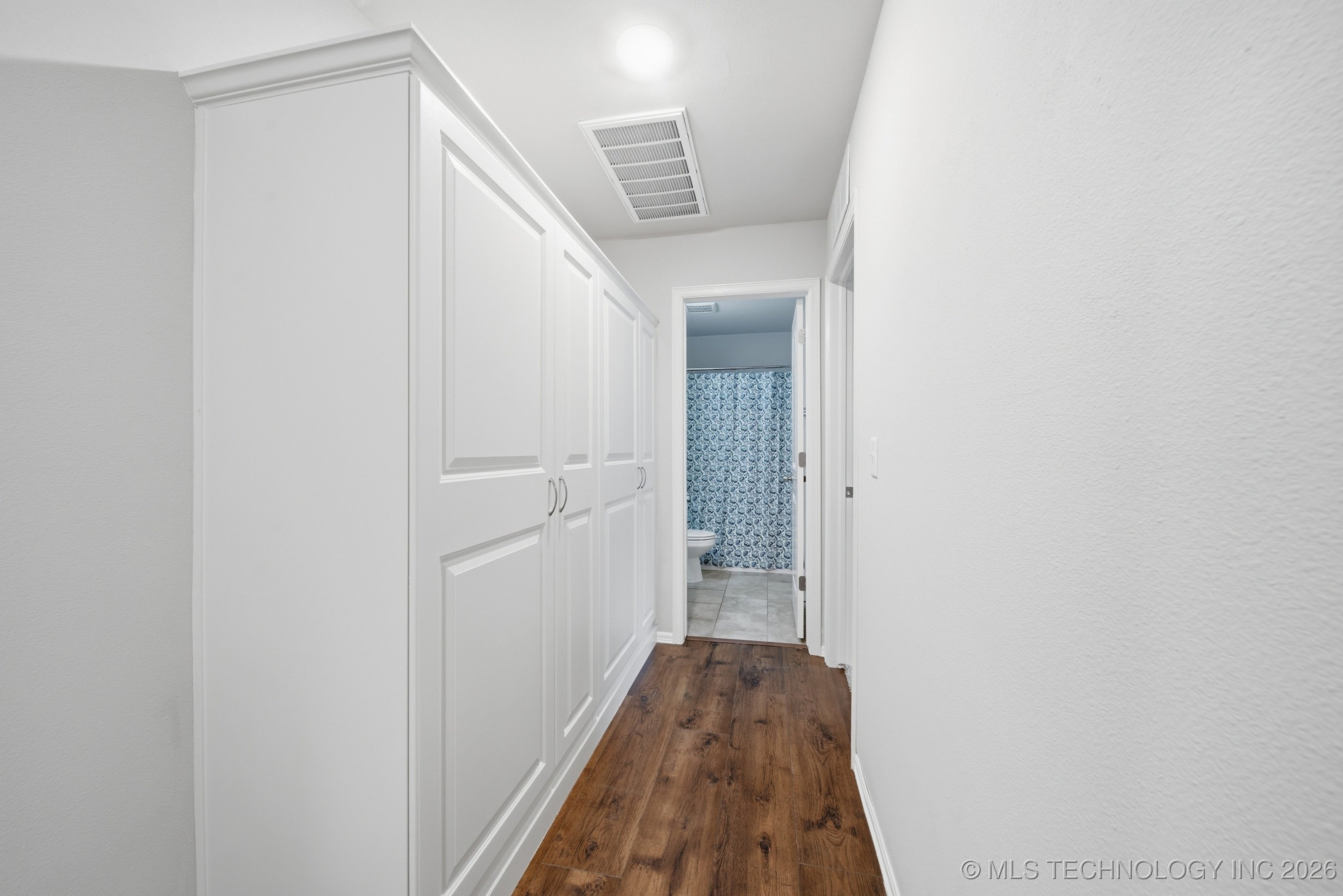 7221 S Hemlock Avenue Property Photo 29