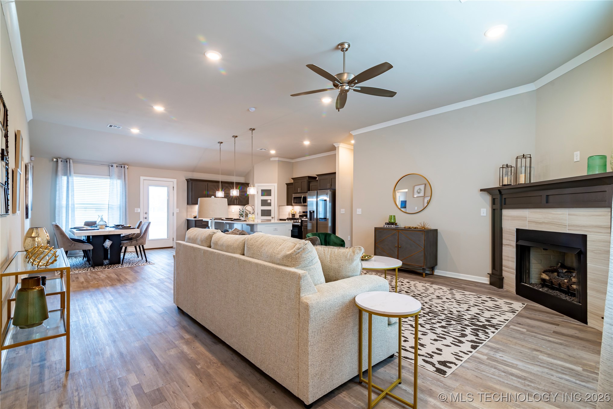 1403 E 150th Place S Property Photo 7