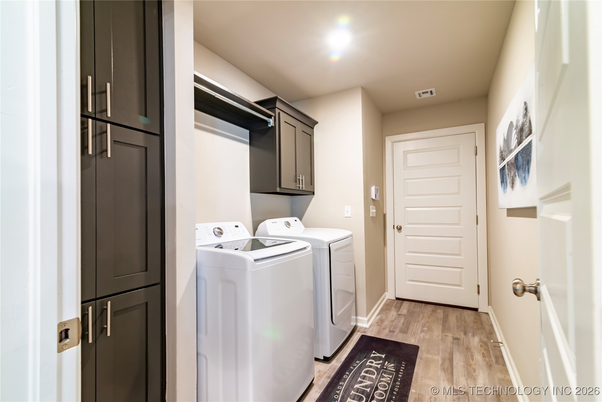 1403 E 150th Place S Property Photo 27