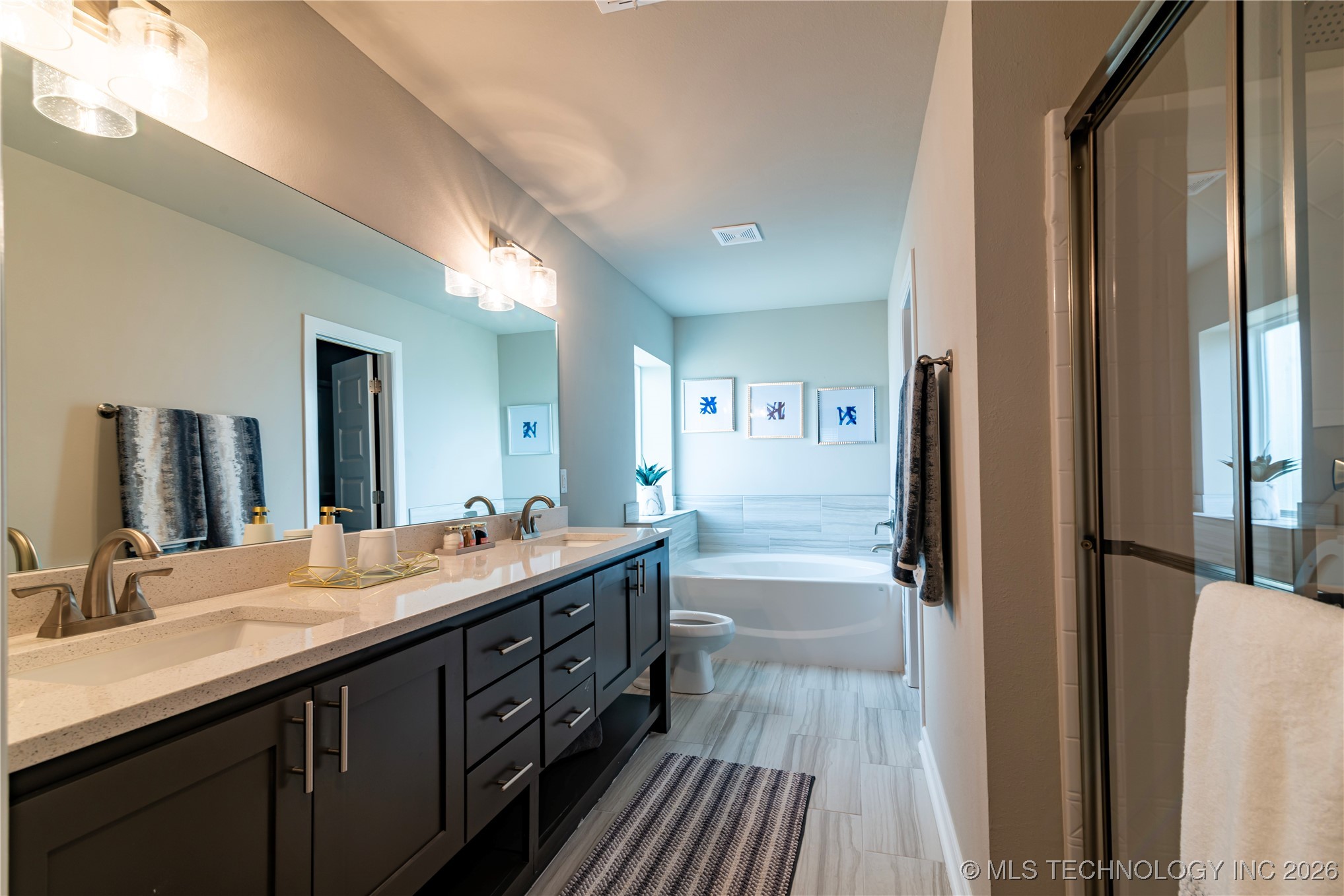 1403 E 150th Place S Property Photo 28