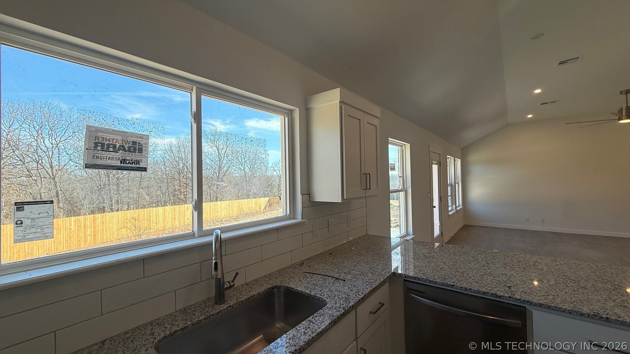 15027 S Poplar Place Property Photo 4