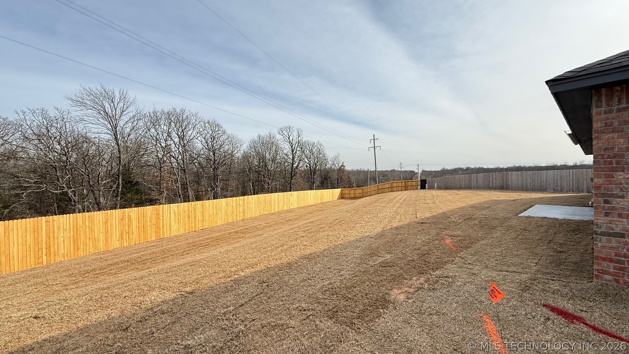 15027 S Poplar Place Property Photo 8